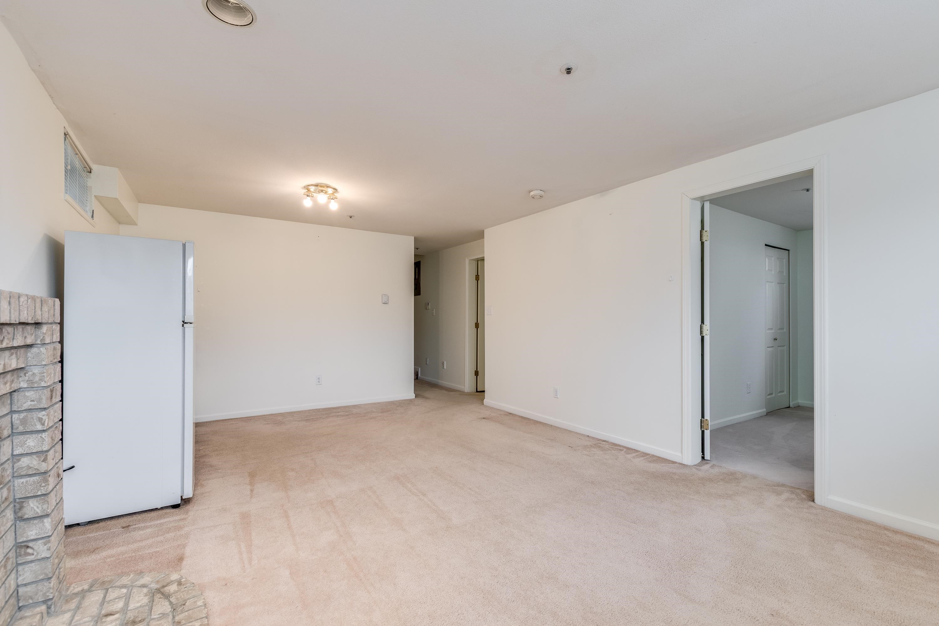 Listing image of 5433 LANARK STREET