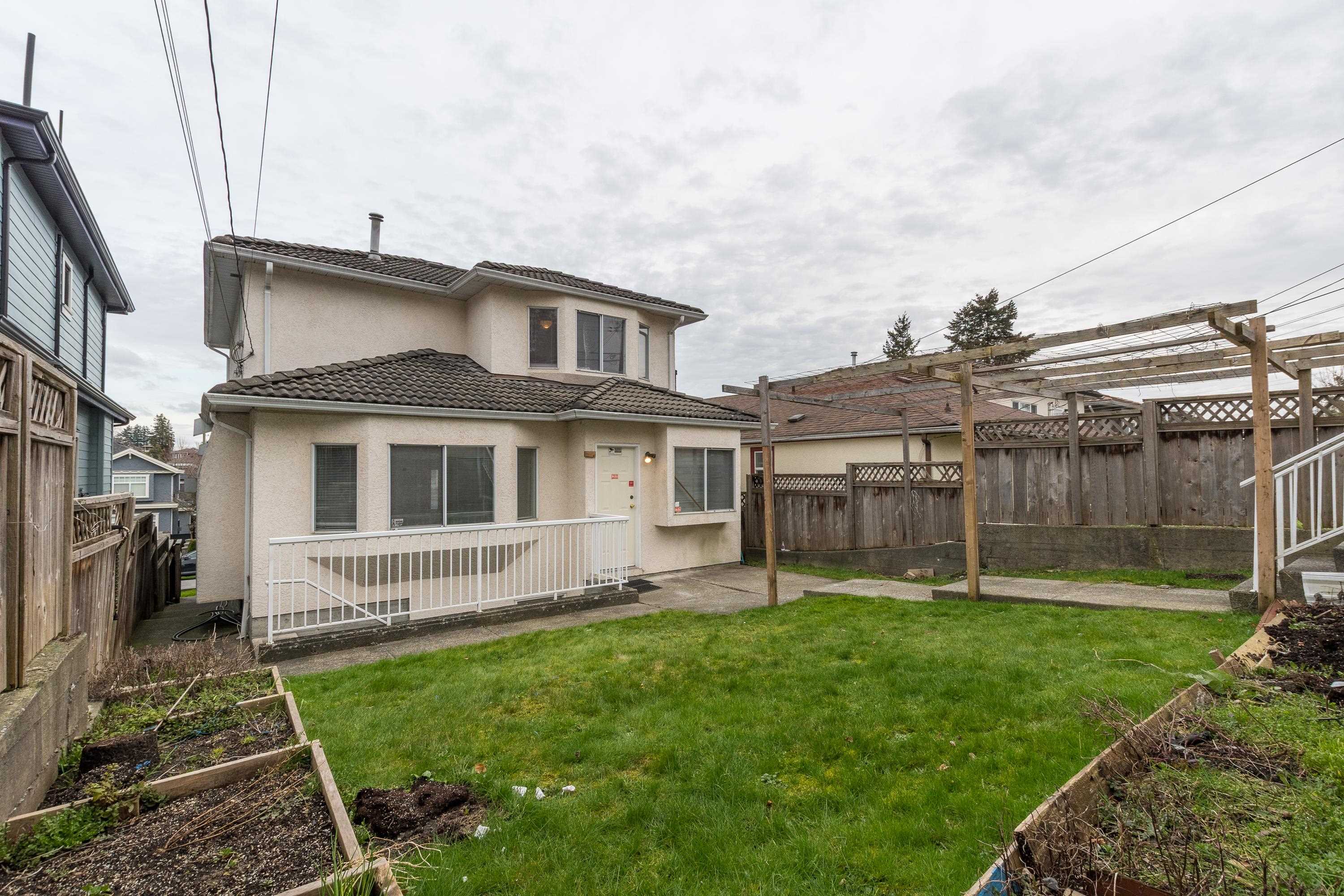 Listing image of 5433 LANARK STREET