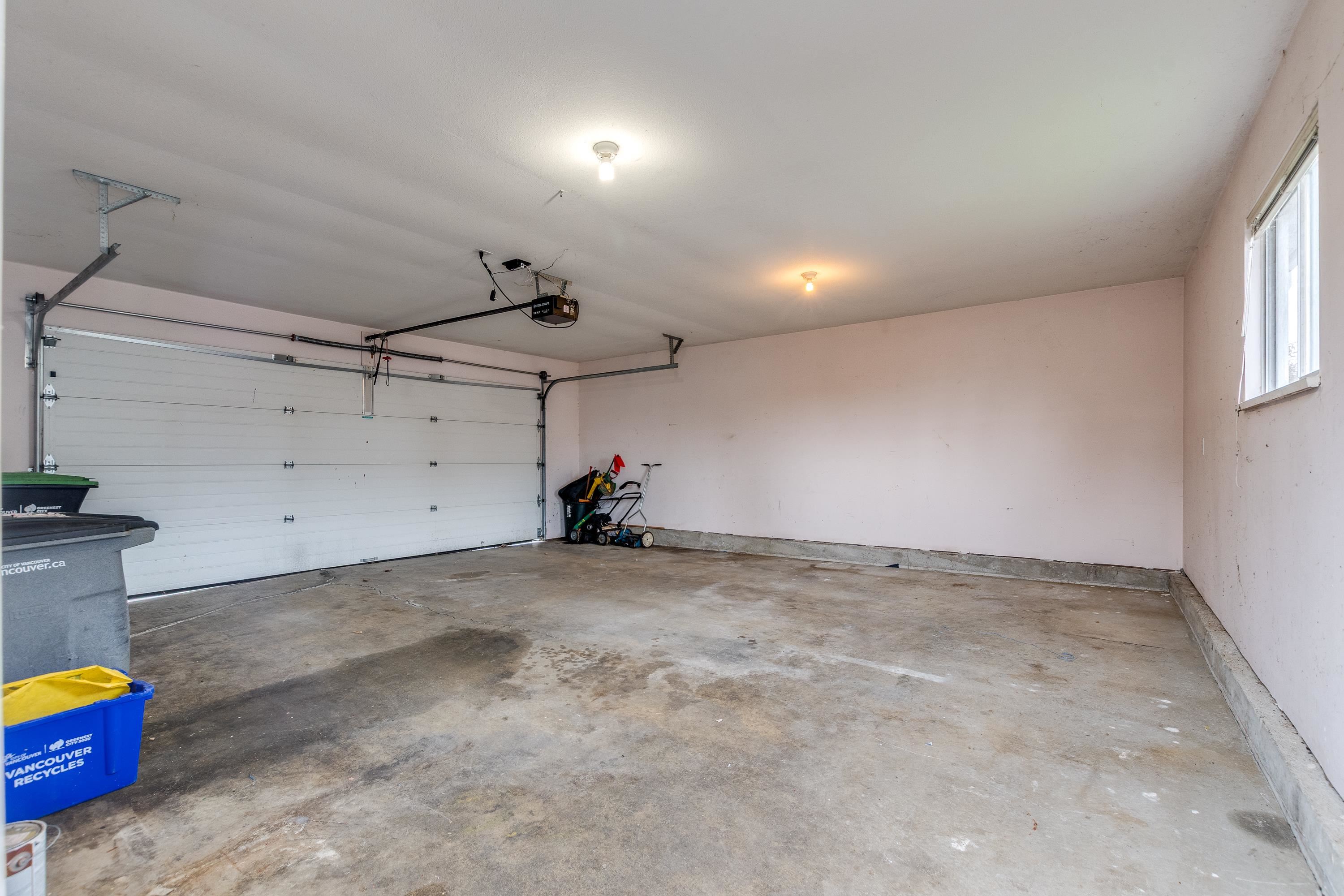 Listing image of 5433 LANARK STREET