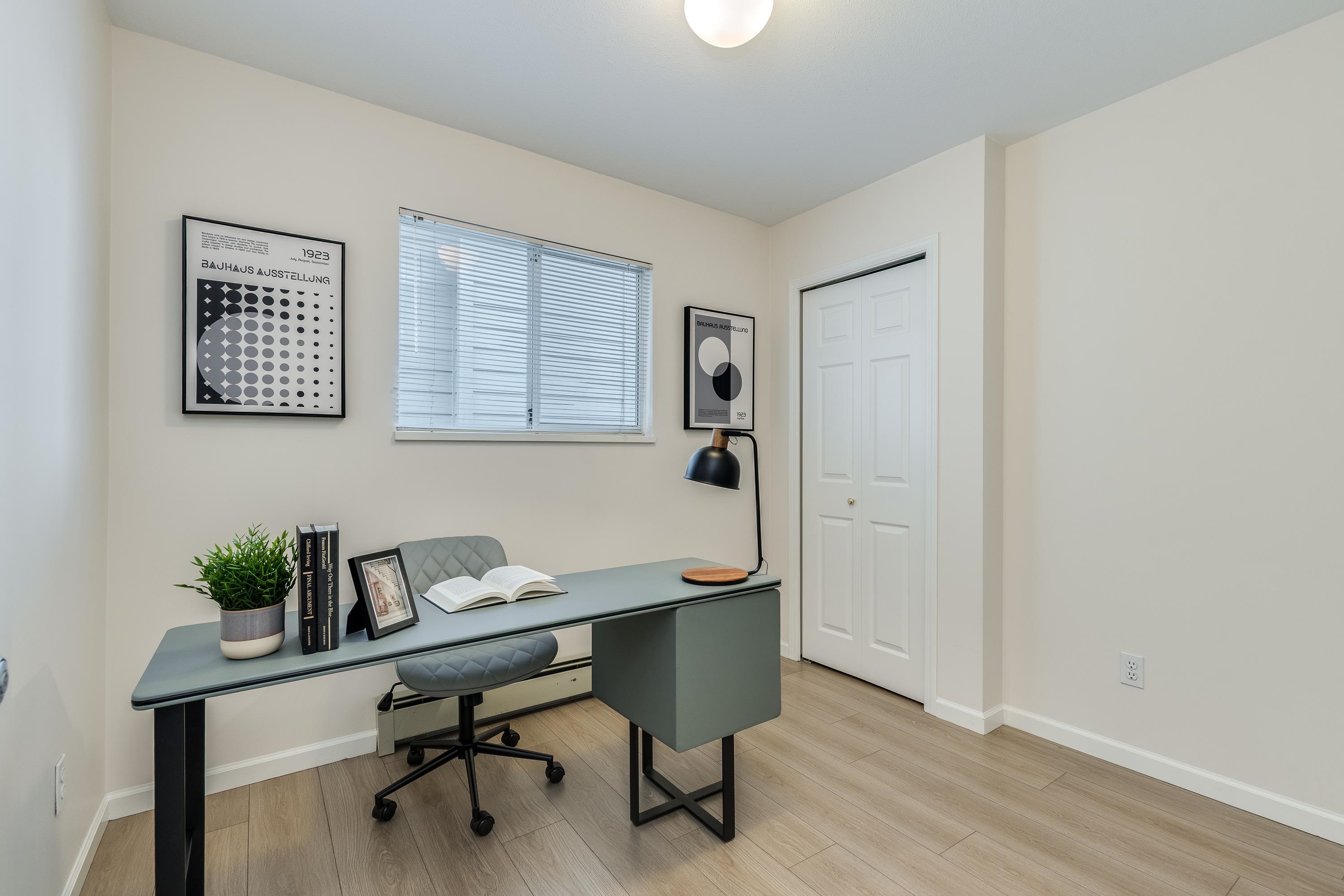Listing image of 5433 LANARK STREET