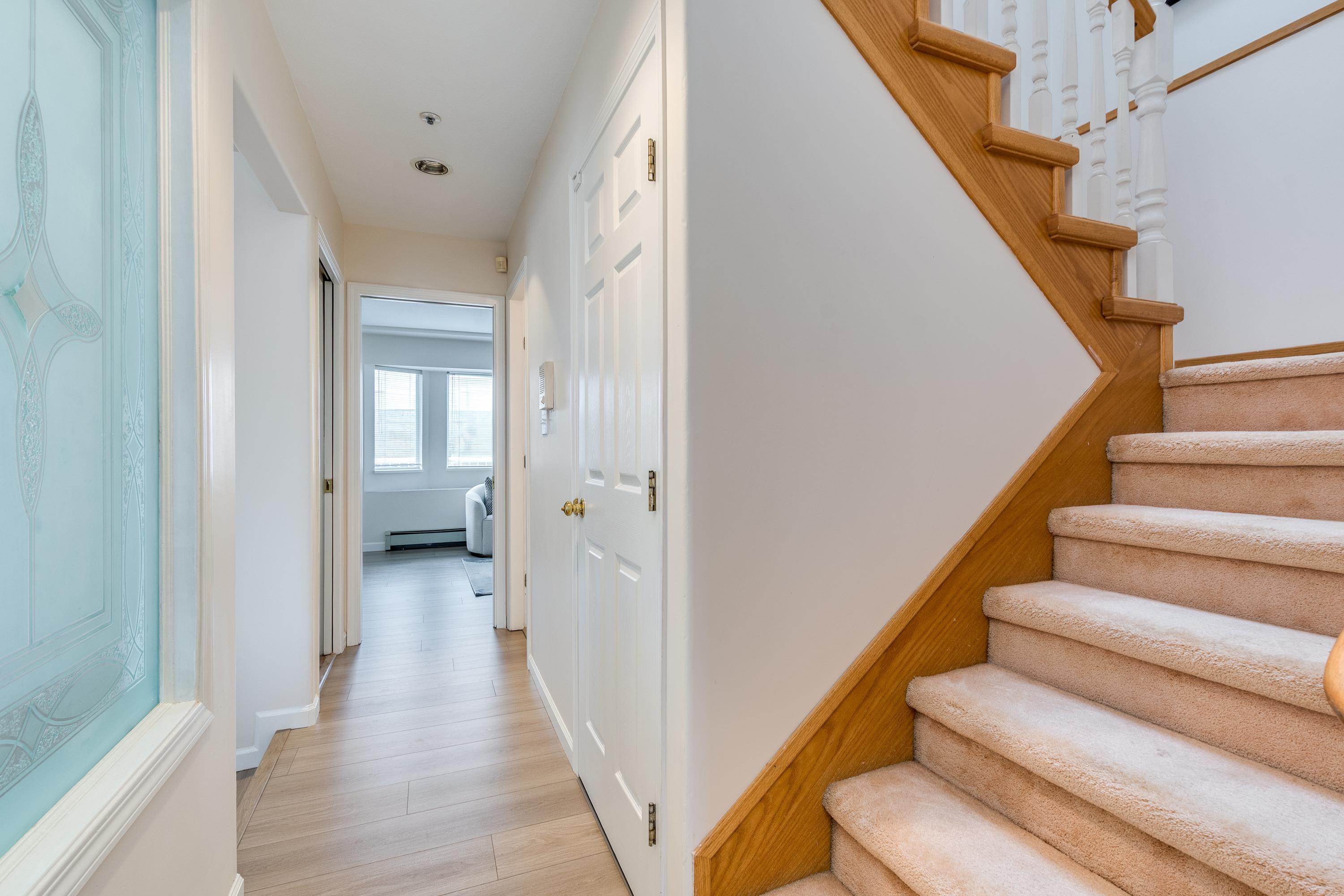 Listing image of 5433 LANARK STREET