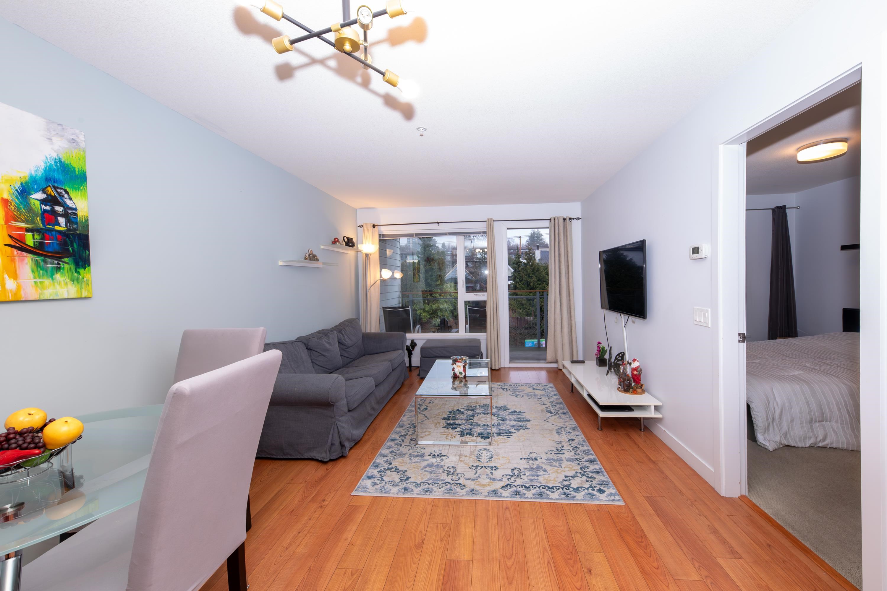 Listing image of 414 221 E 3RD STREET