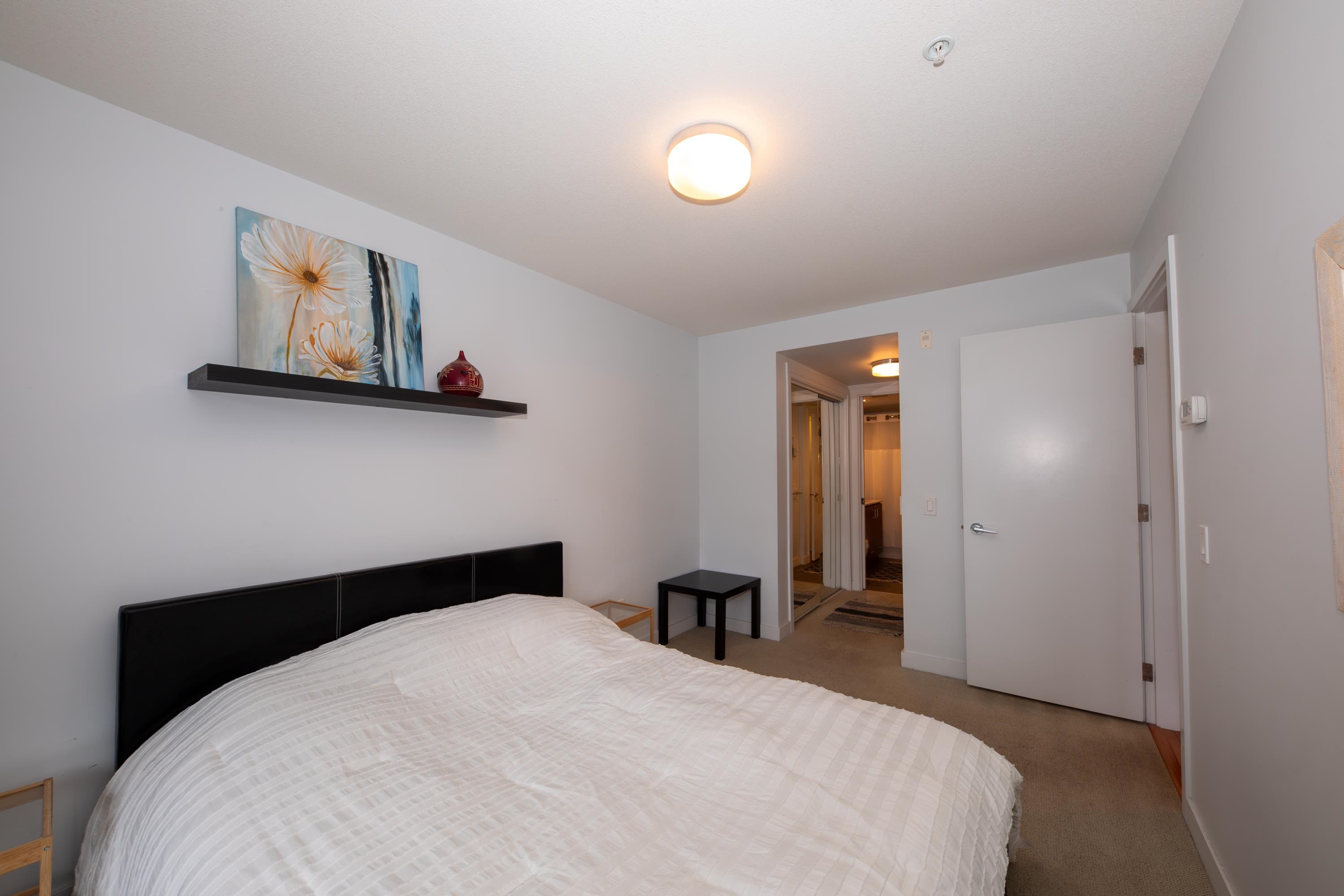 Listing image of 414 221 E 3RD STREET