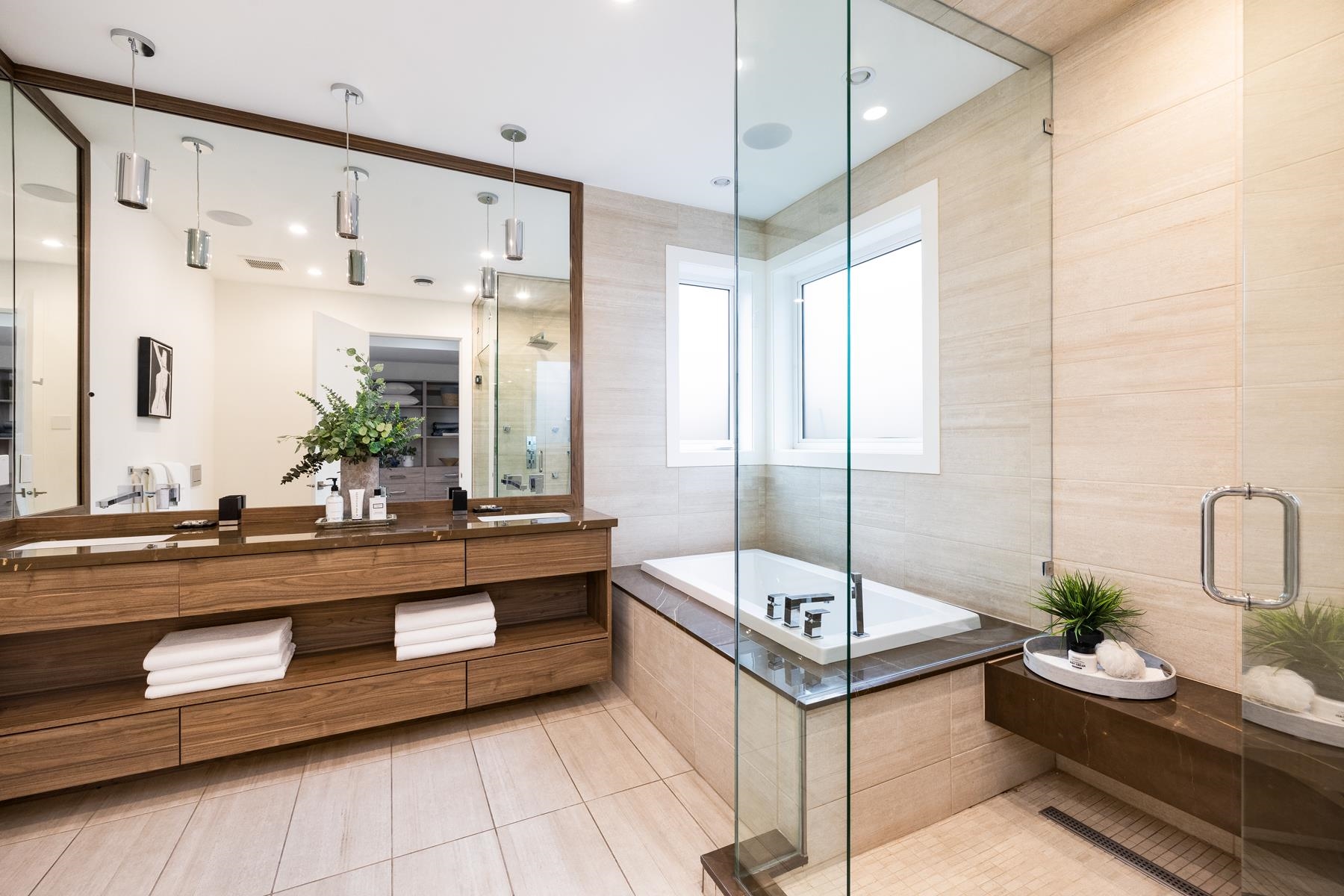 Listing image of 712 E KEITH ROAD