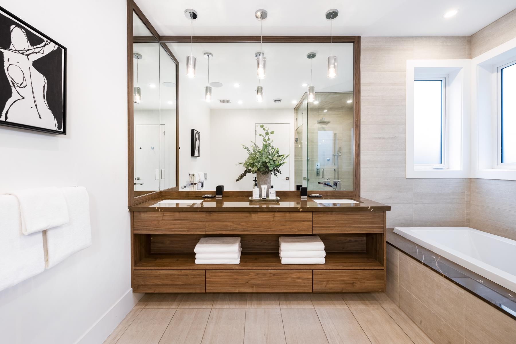 Listing image of 712 E KEITH ROAD