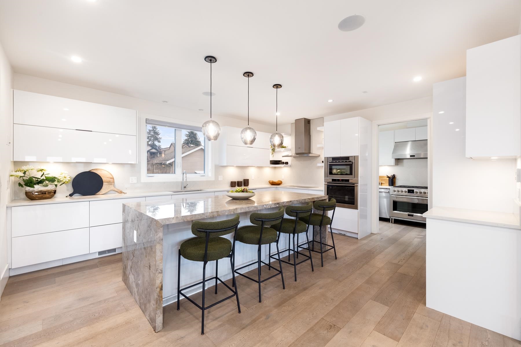 Listing image of 712 E KEITH ROAD