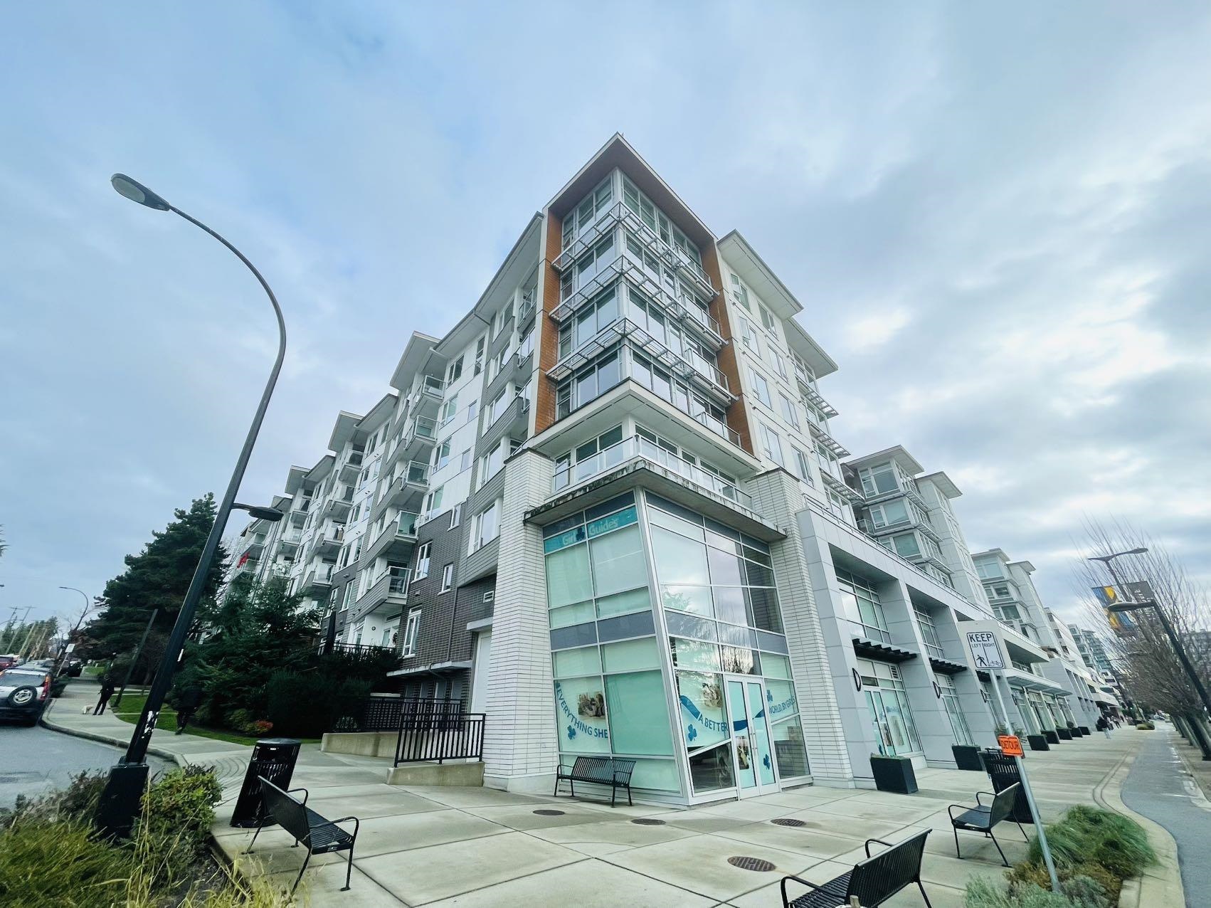 Listing image of 107 277 W 1ST STREET