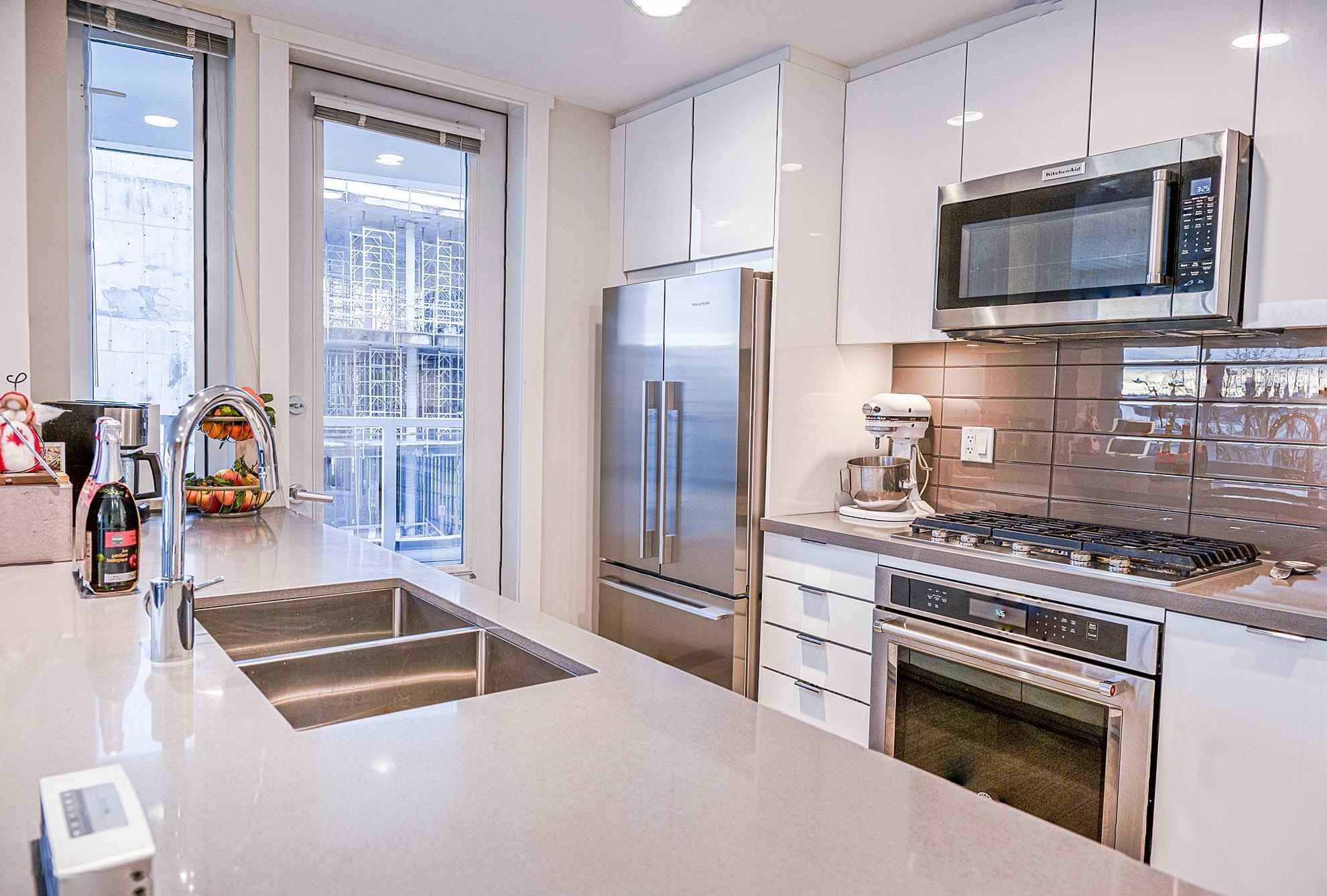 Listing image of 107 277 W 1ST STREET
