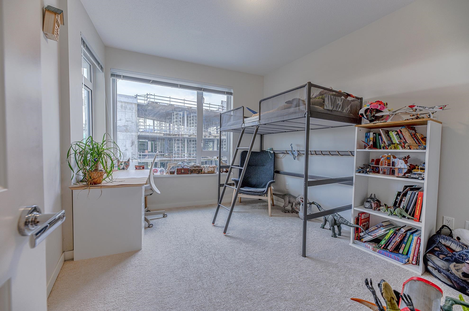 Listing image of 107 277 W 1ST STREET