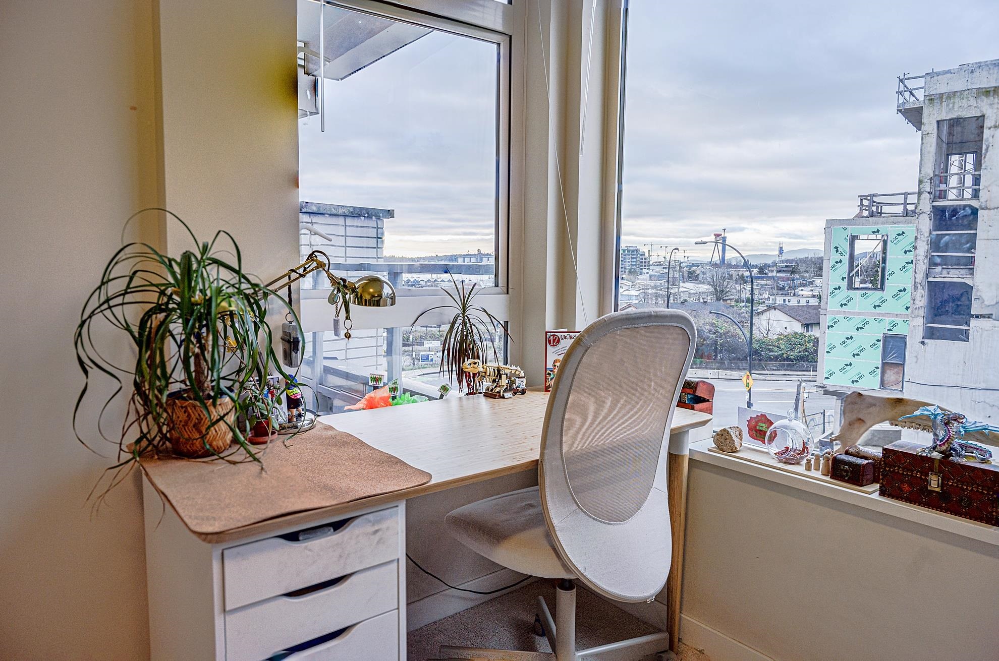 Listing image of 107 277 W 1ST STREET