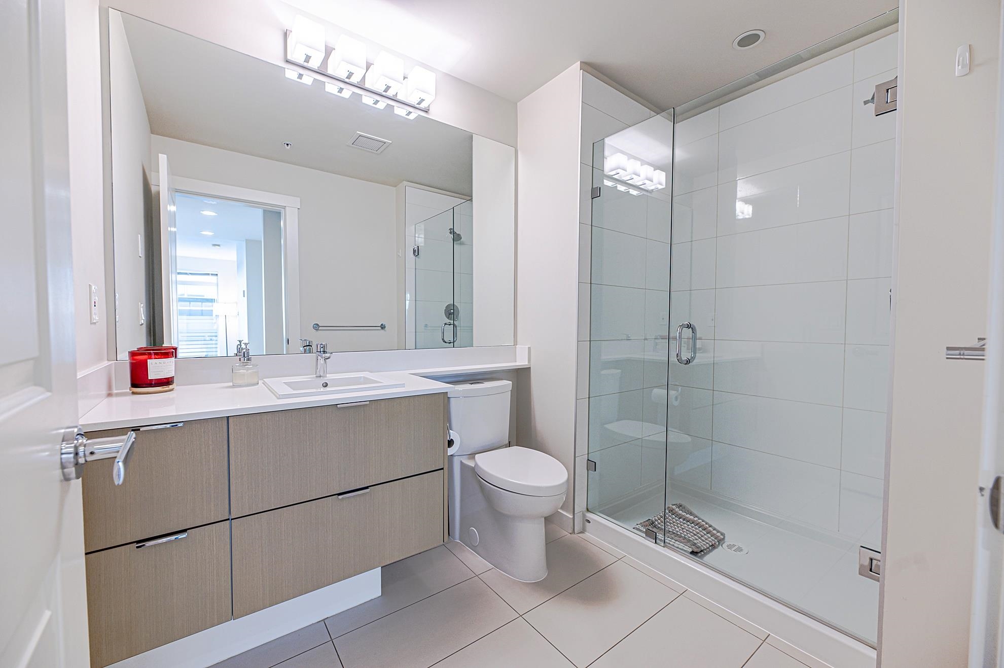 Listing image of 107 277 W 1ST STREET