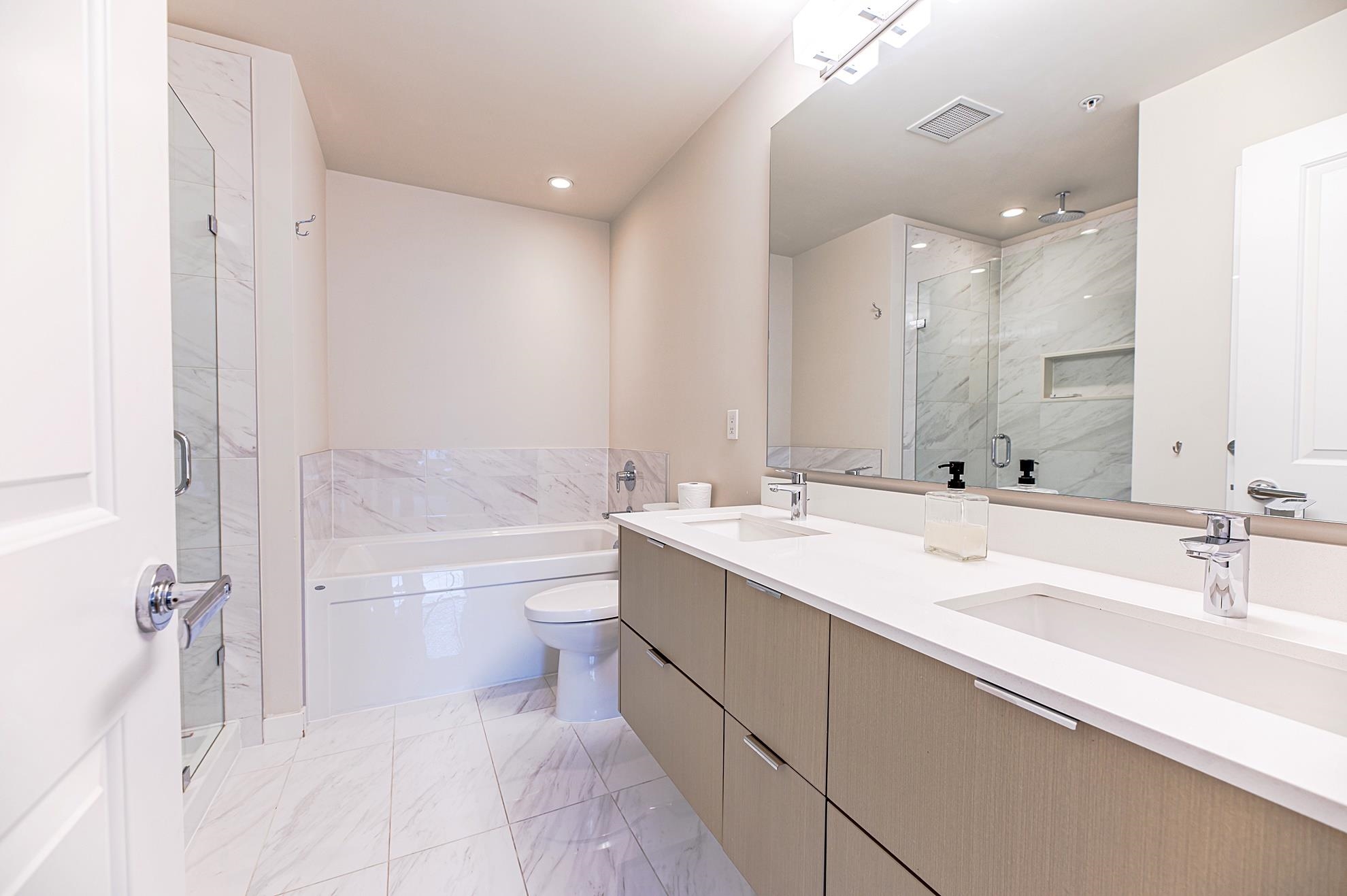 Listing image of 107 277 W 1ST STREET