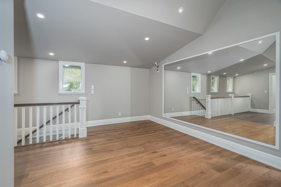 Listing image of 2638 QUEENS AVENUE