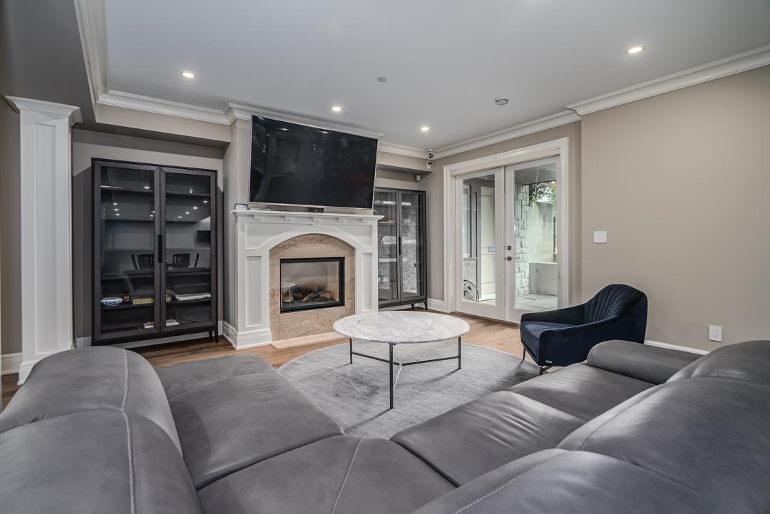 Listing image of 2638 QUEENS AVENUE