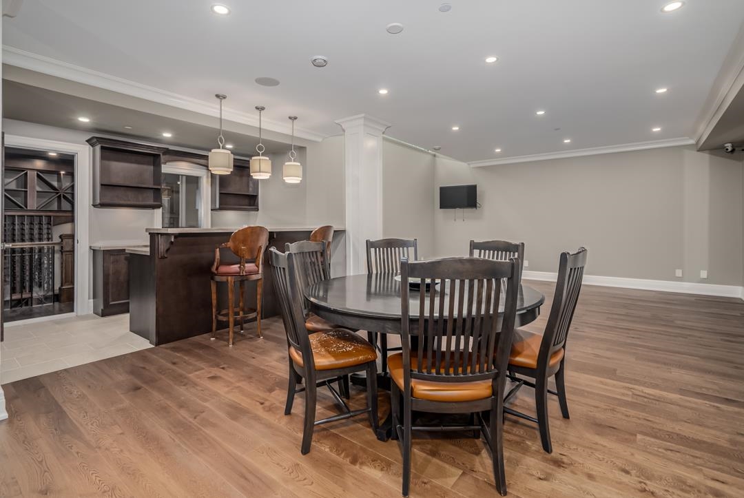 Listing image of 2638 QUEENS AVENUE