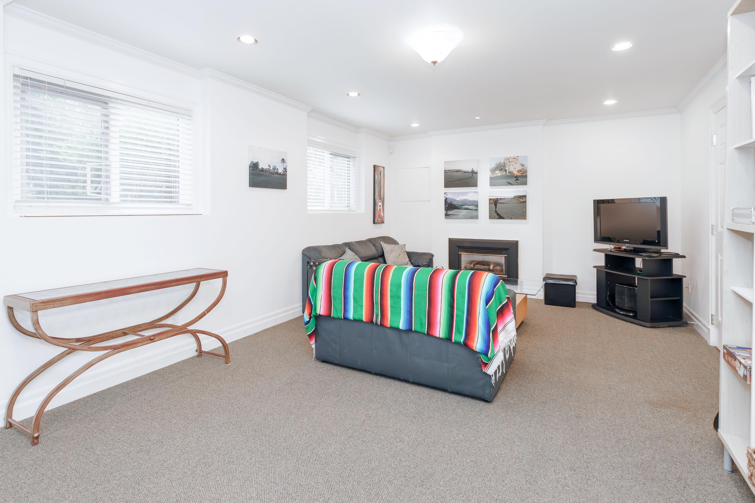 Listing image of 1170 KENDAL PLACE