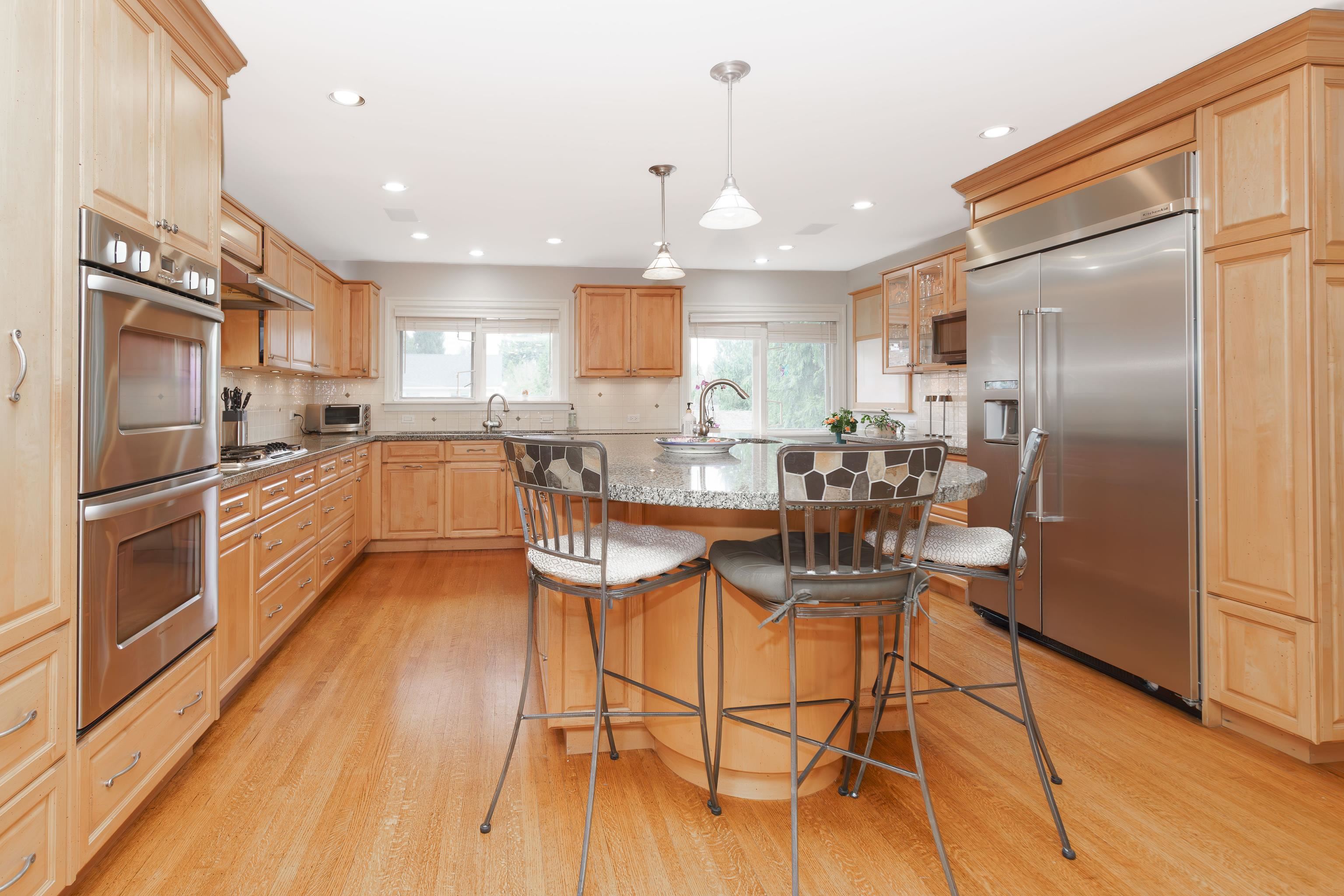 Listing image of 1170 KENDAL PLACE