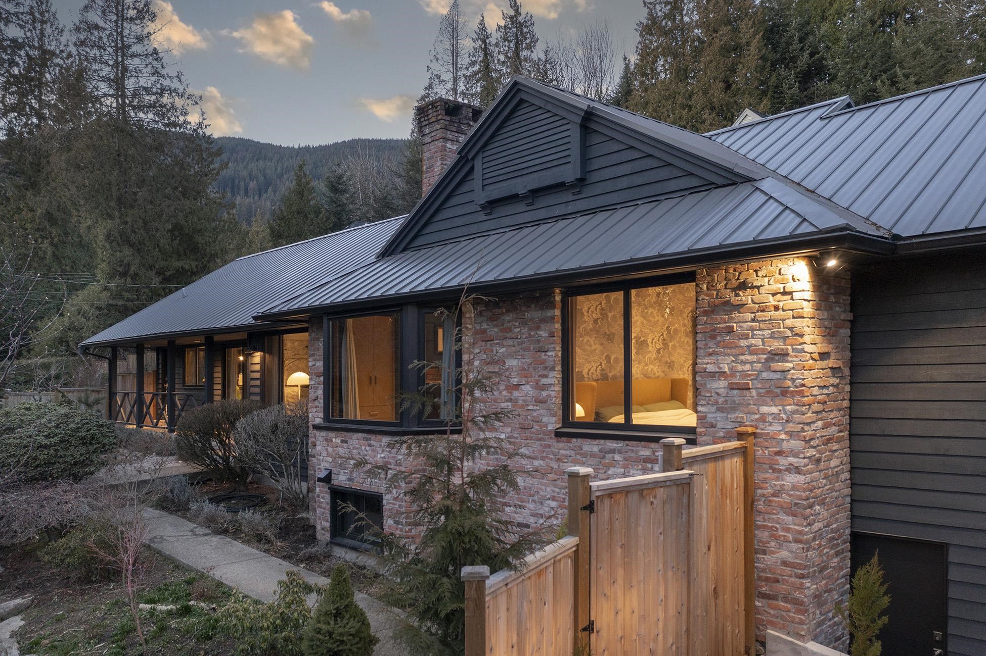 Listing image of 1440 30TH STREET
