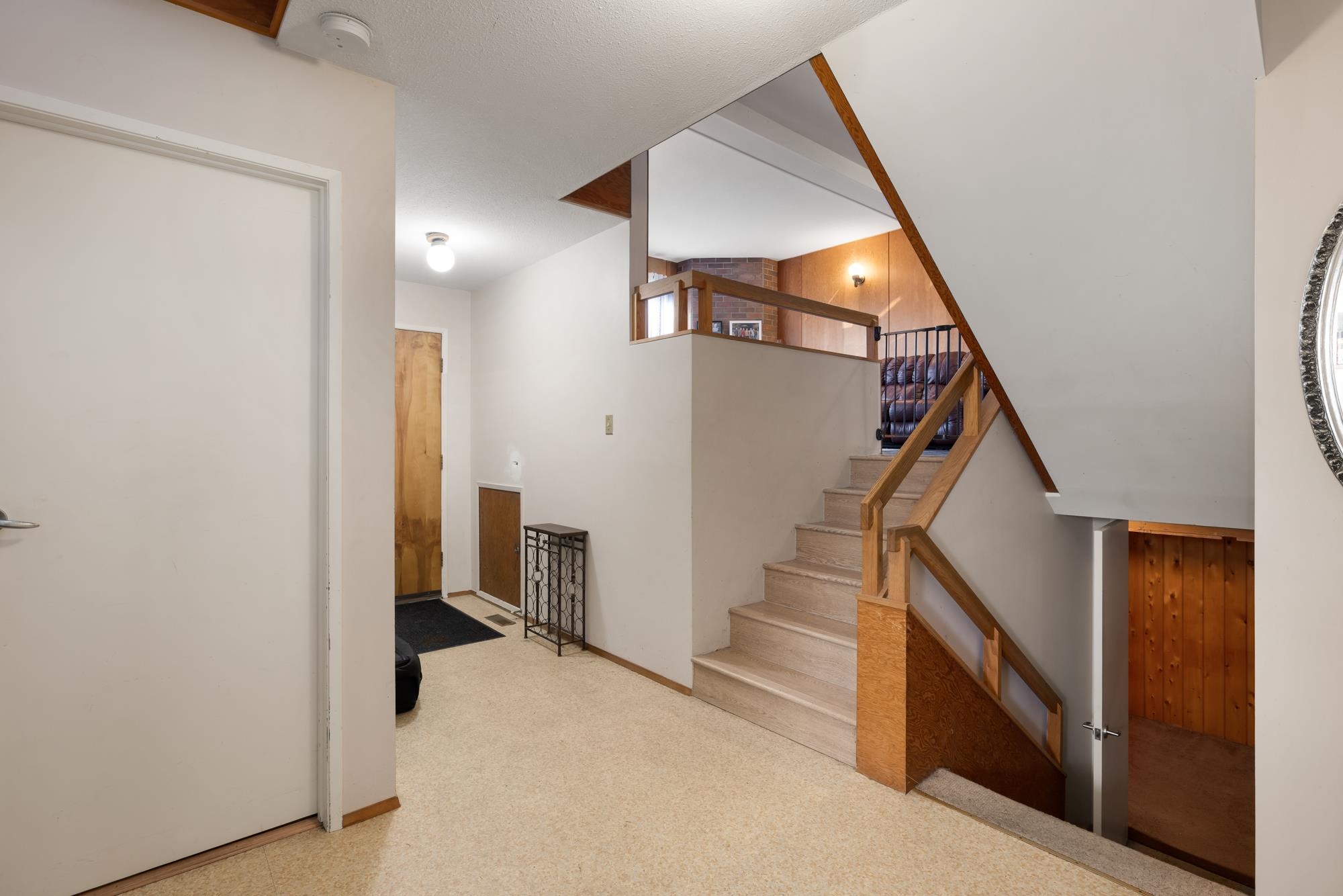 Listing image of 1090 HANDSWORTH ROAD