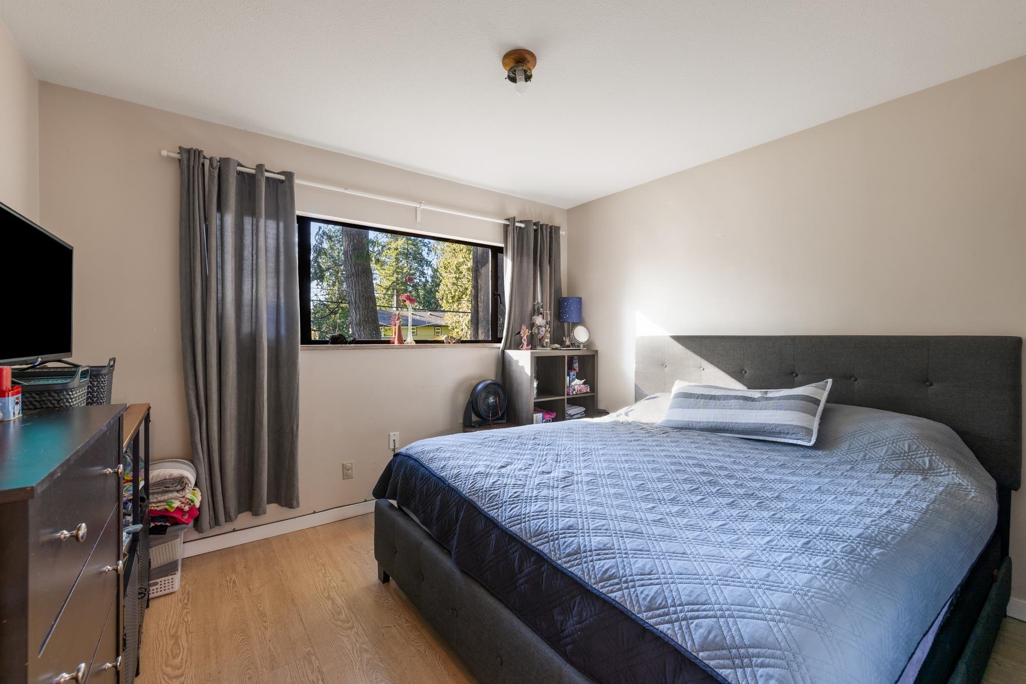 Listing image of 1090 HANDSWORTH ROAD