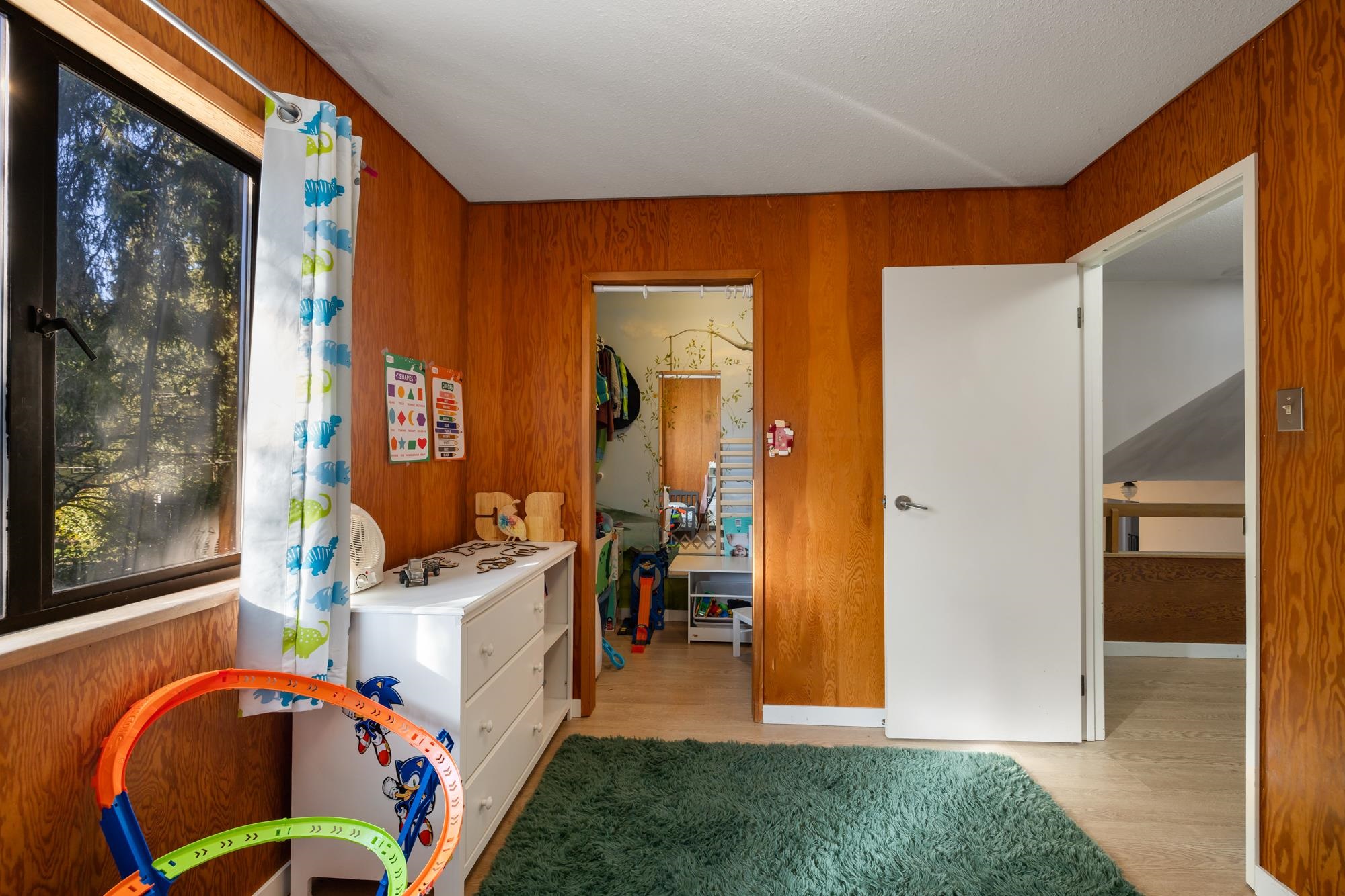 Listing image of 1090 HANDSWORTH ROAD