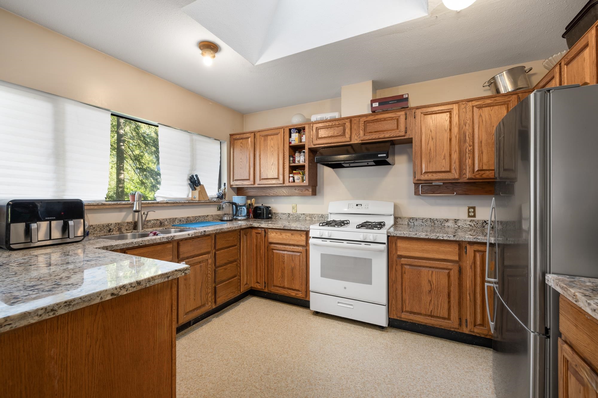 Listing image of 1090 HANDSWORTH ROAD