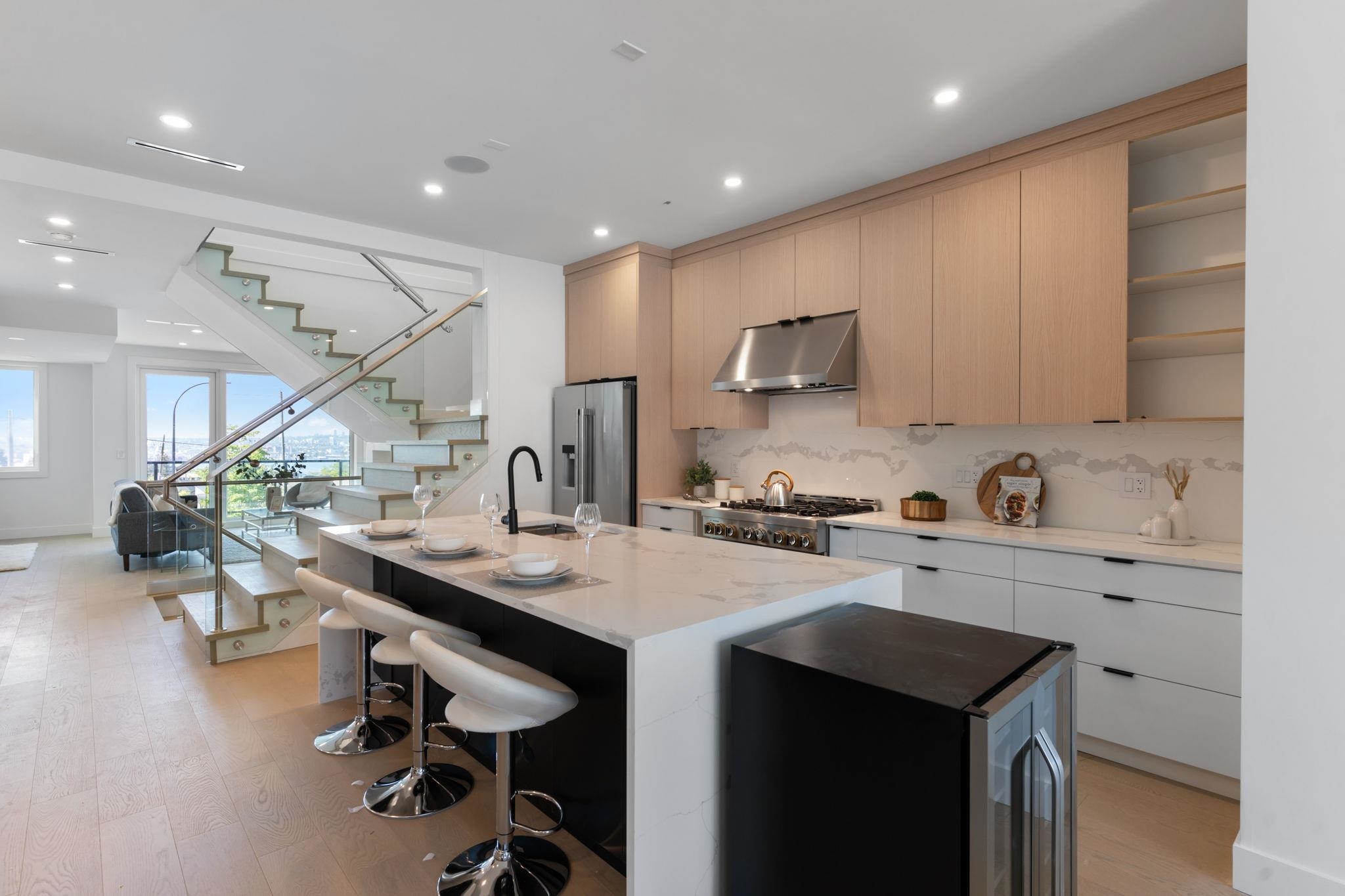 Listing image of 342 E KEITH ROAD
