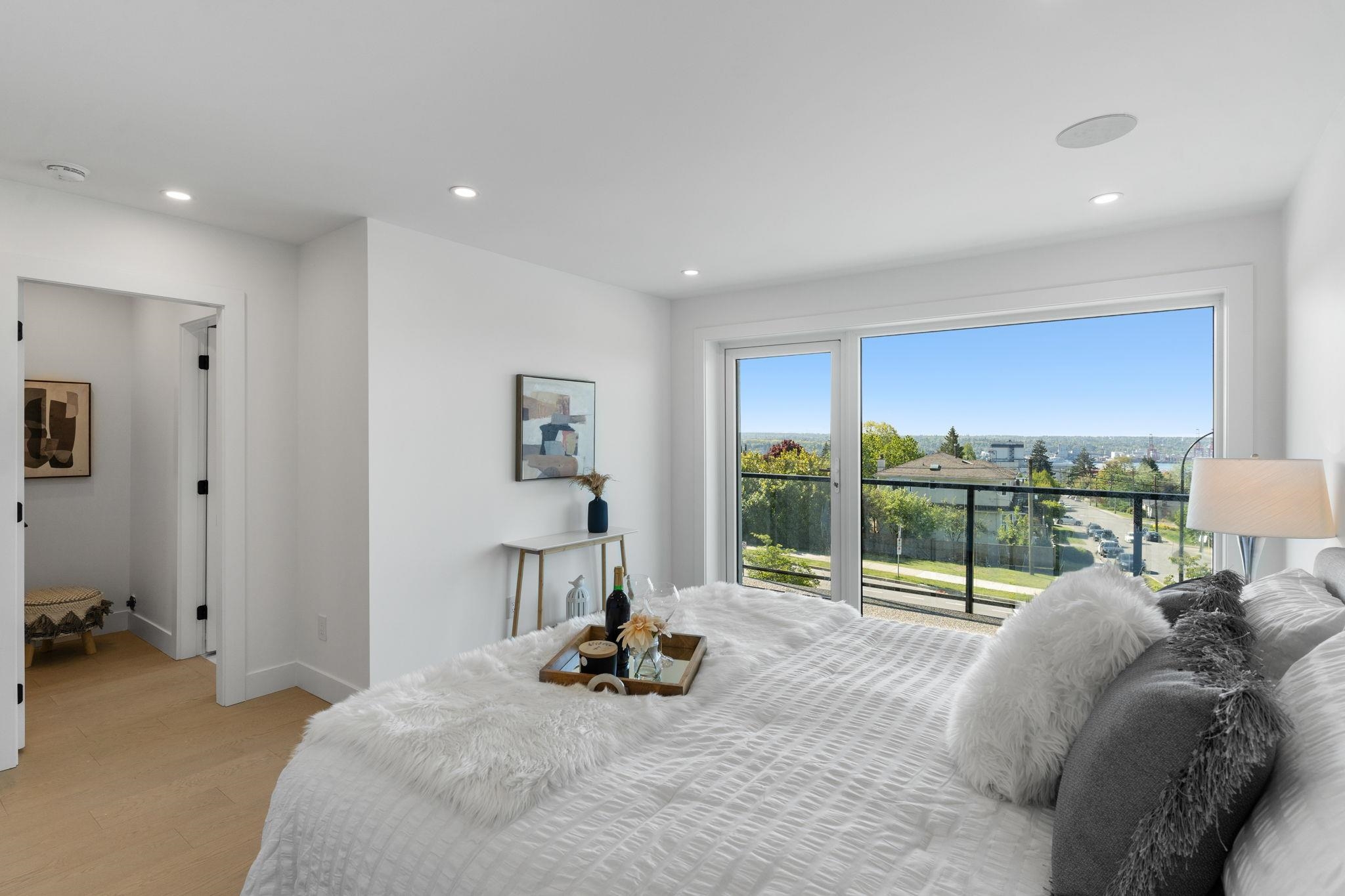 Listing image of 342 E KEITH ROAD