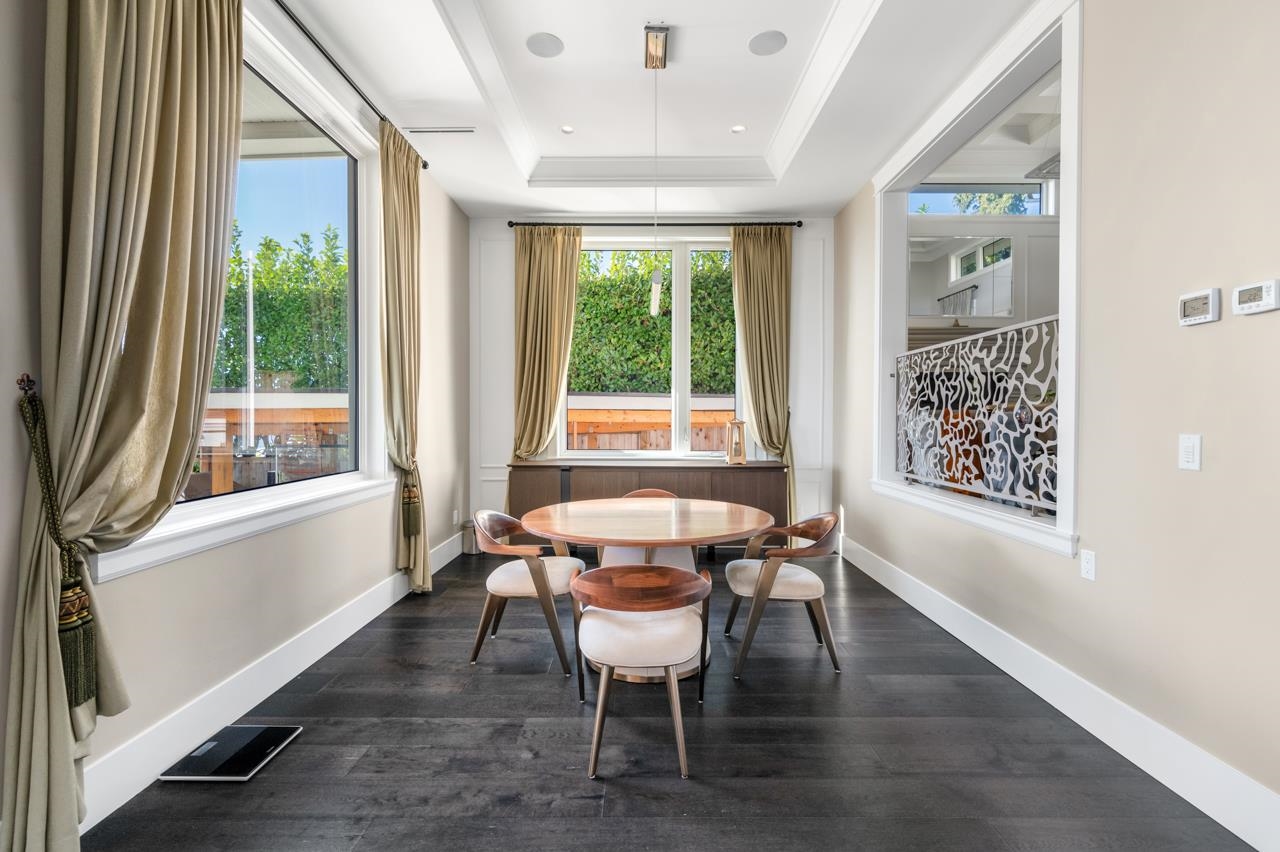 Listing image of 2616 PALMERSTON AVENUE