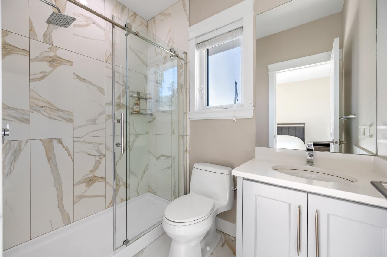 Listing image of 2616 PALMERSTON AVENUE