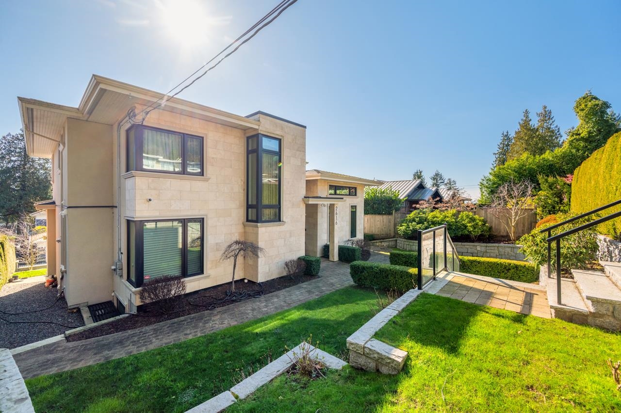 Listing image of 2616 PALMERSTON AVENUE
