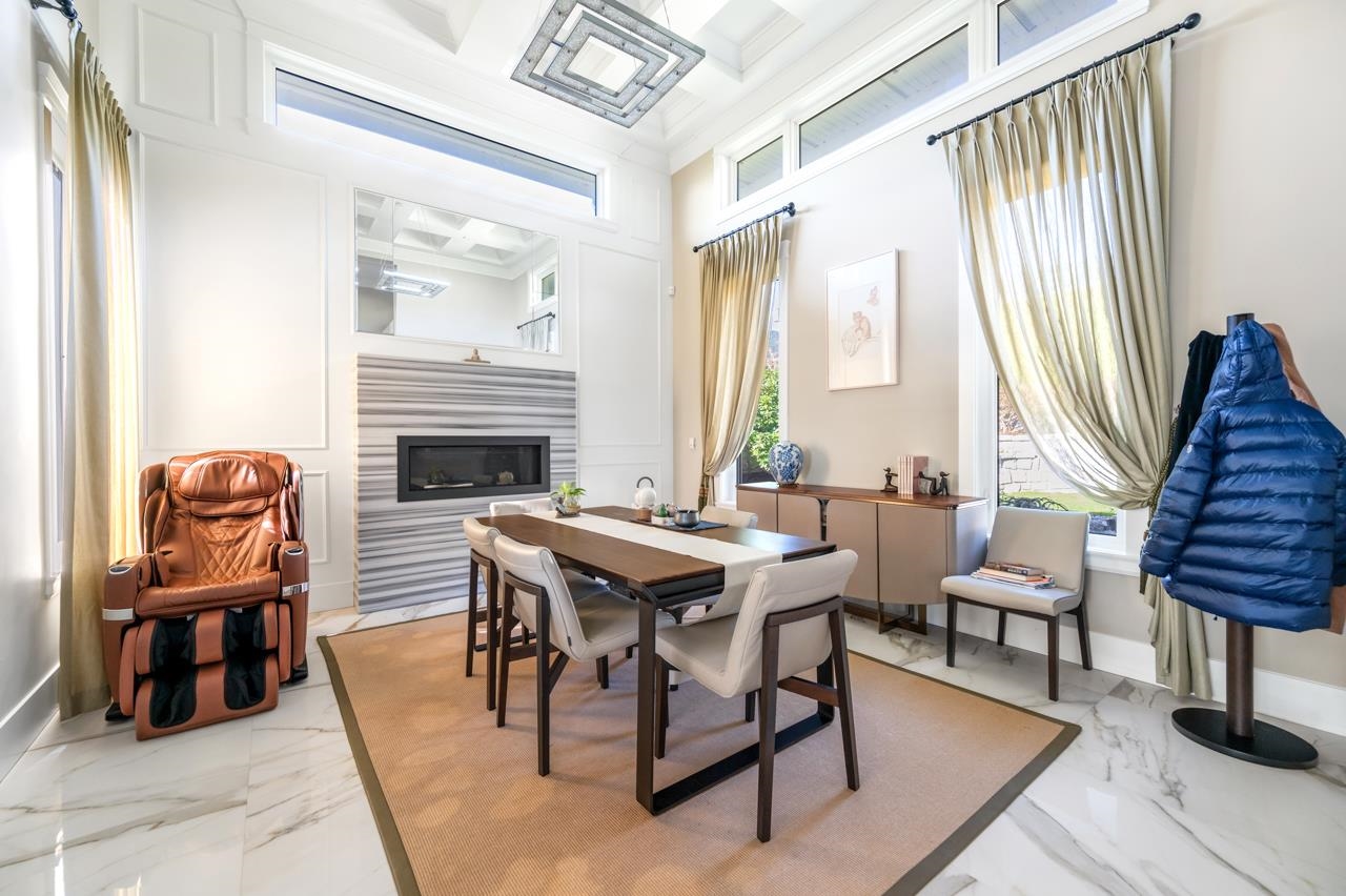 Listing image of 2616 PALMERSTON AVENUE