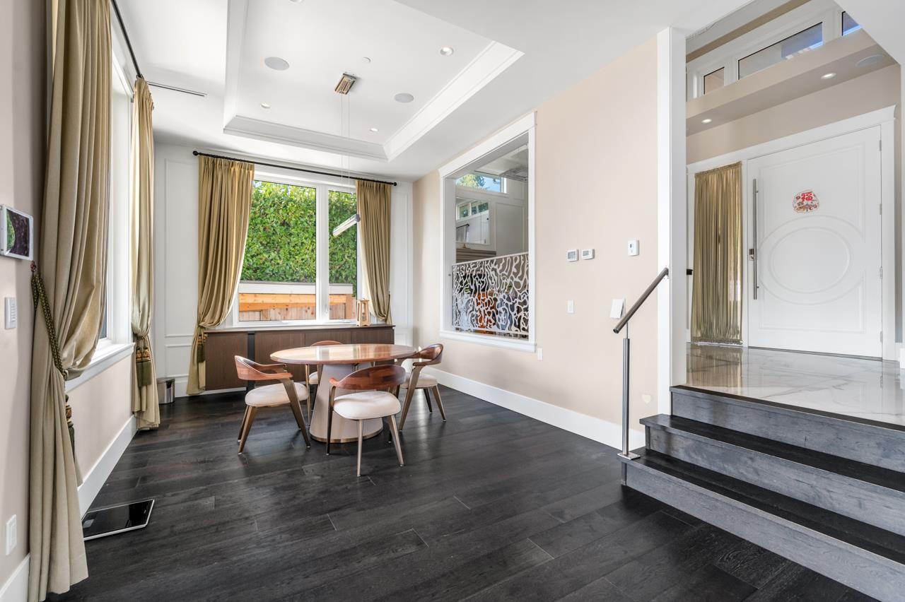Listing image of 2616 PALMERSTON AVENUE