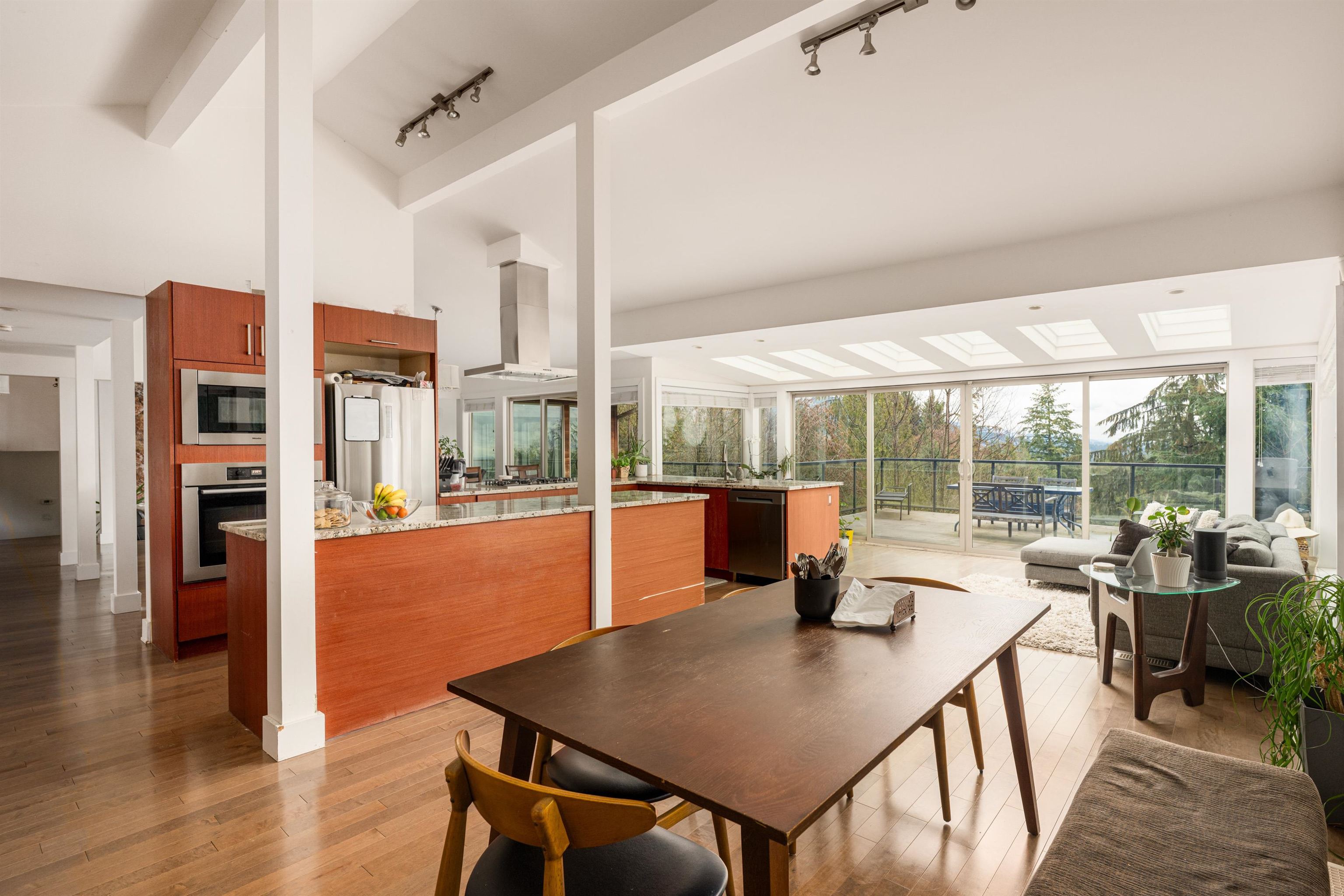 Listing image of 1448 SANDHURST PLACE