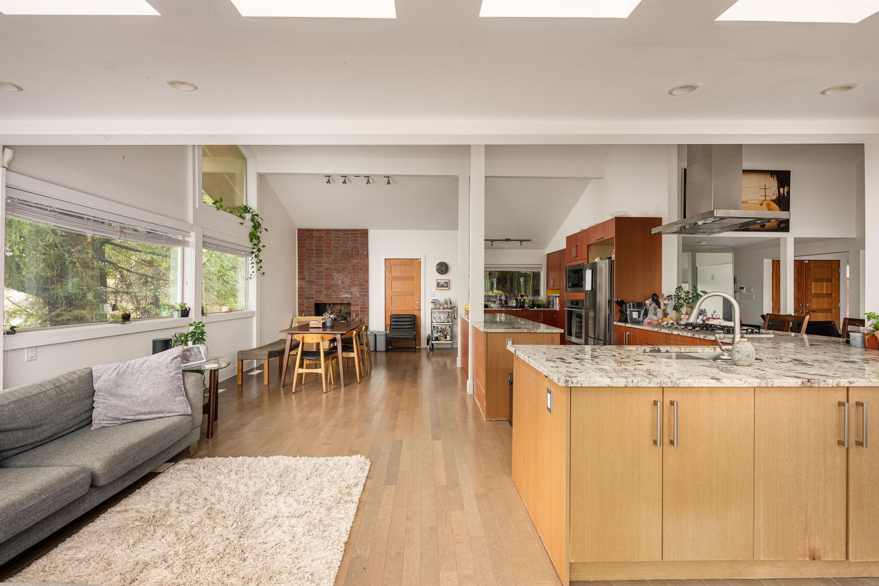 Listing image of 1448 SANDHURST PLACE