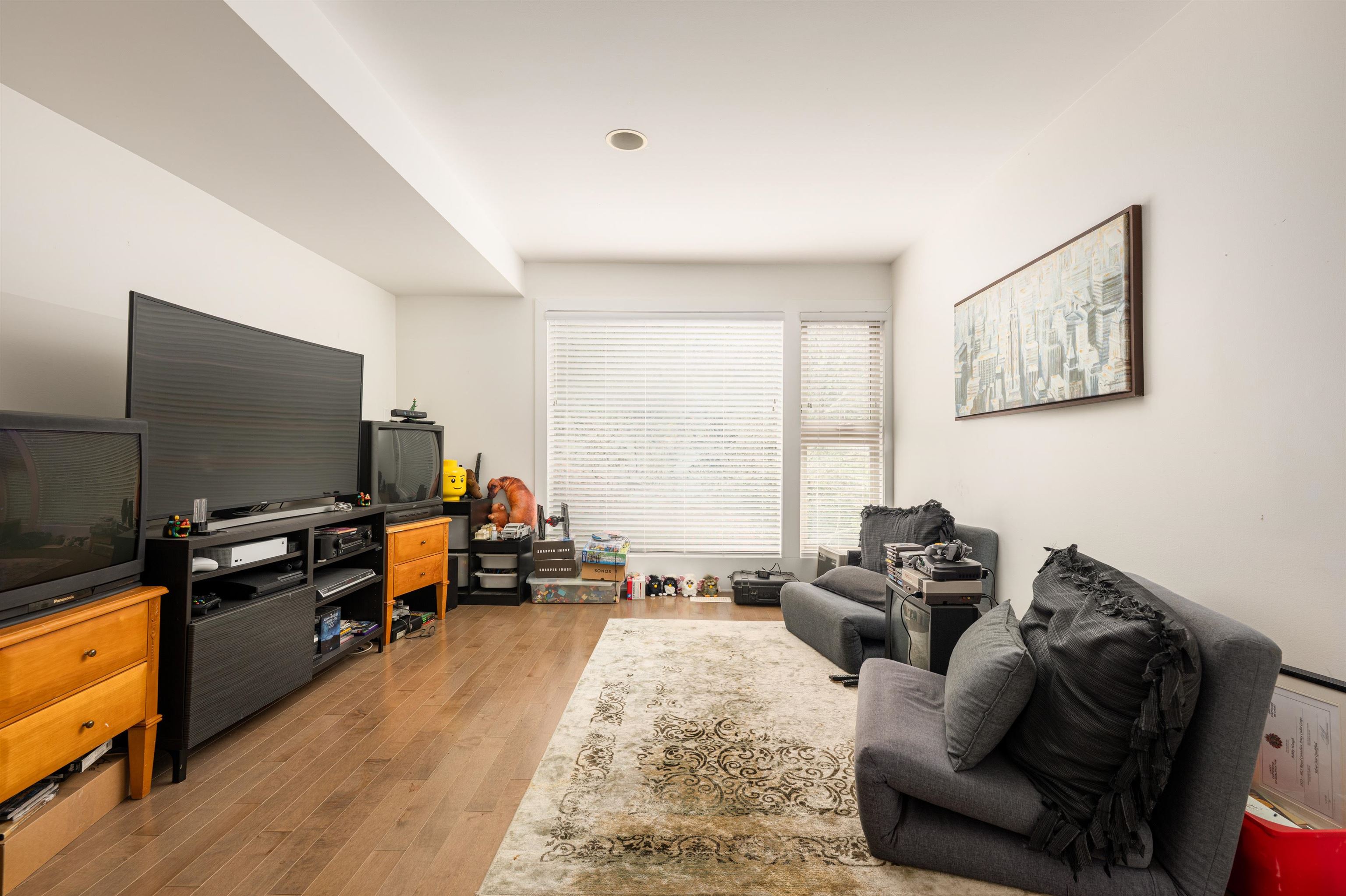 Listing image of 1448 SANDHURST PLACE