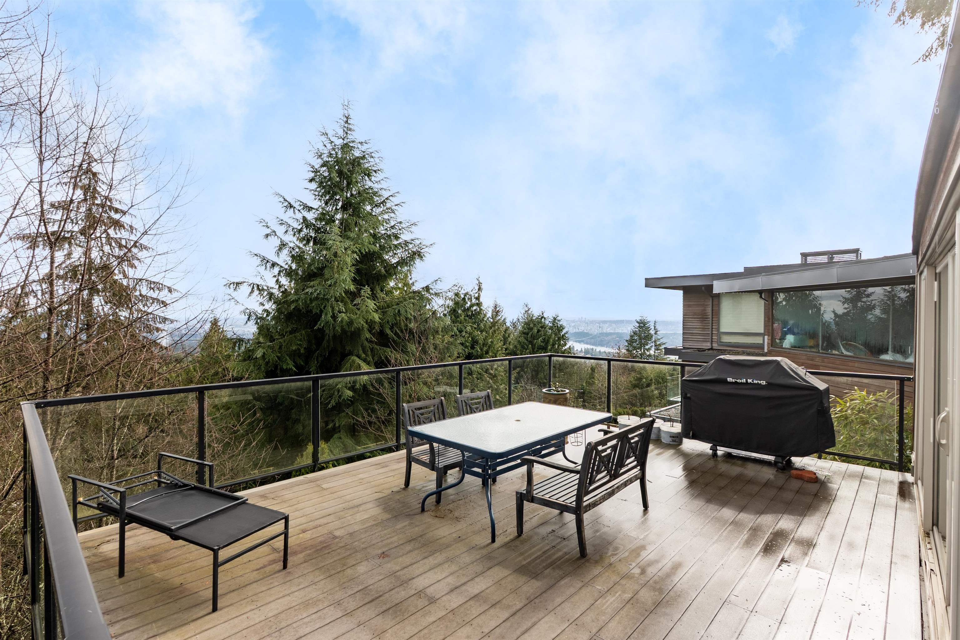 Listing image of 1448 SANDHURST PLACE