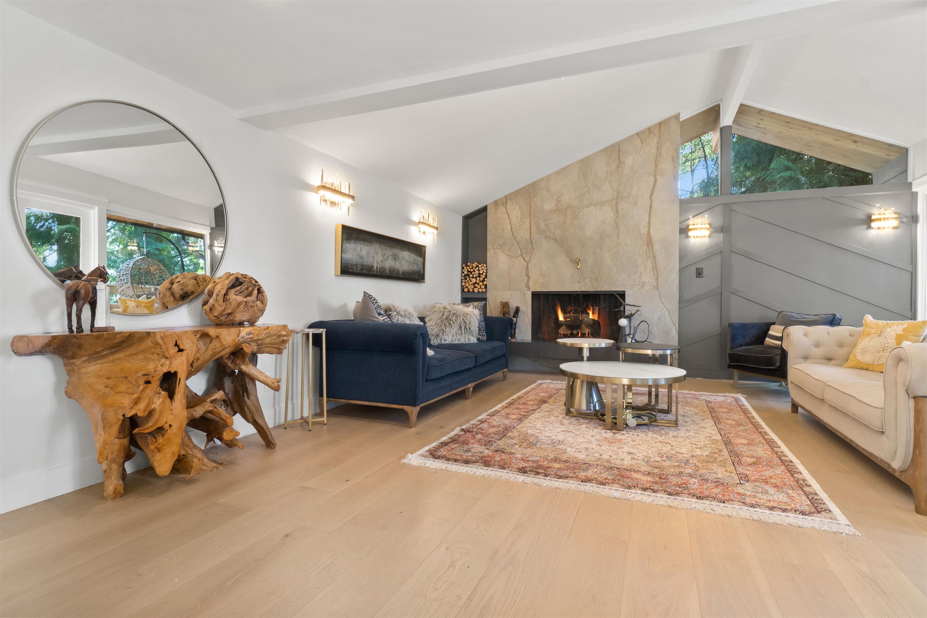 Listing image of 615 E KINGS ROAD