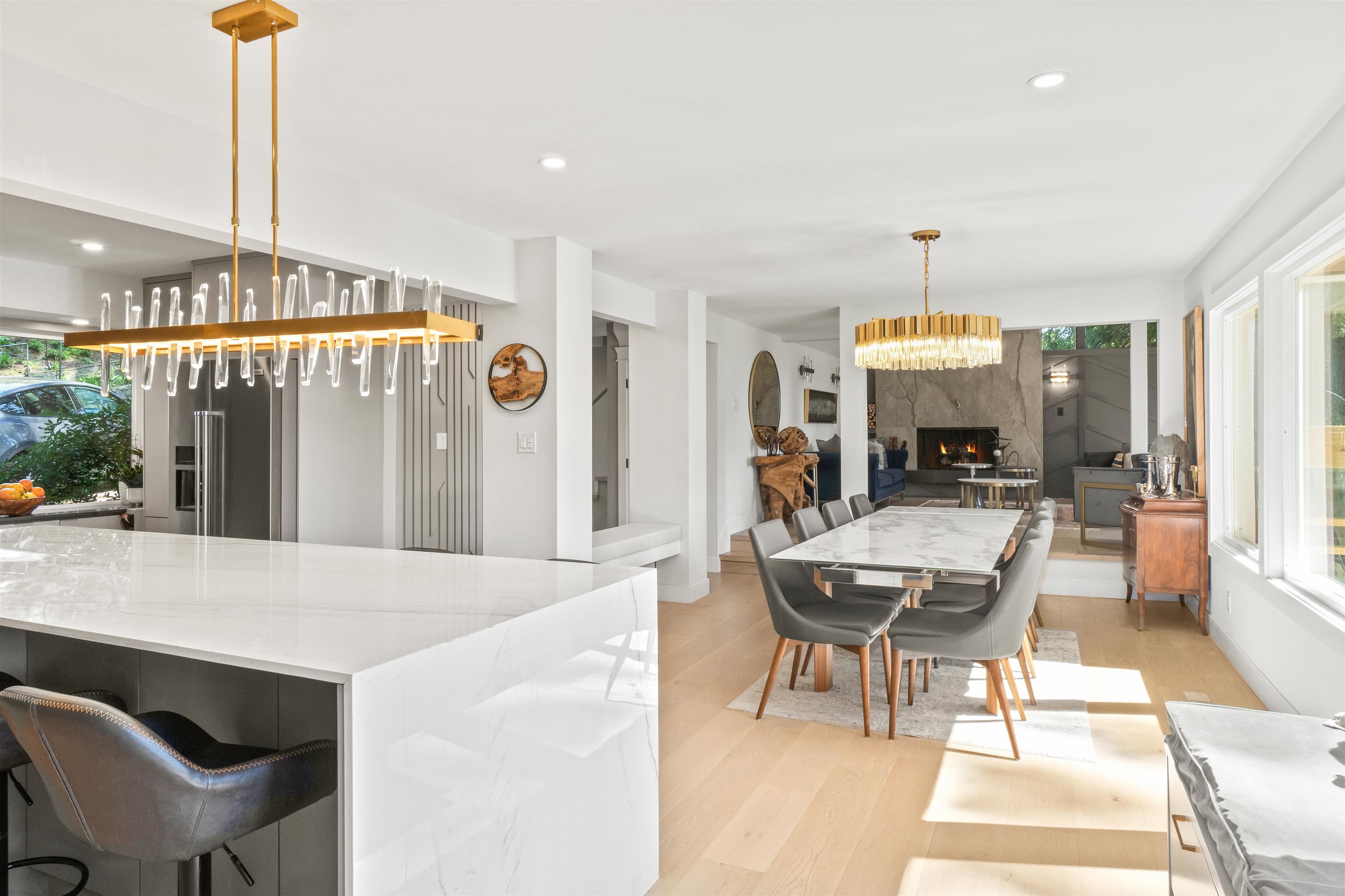 Listing image of 615 E KINGS ROAD
