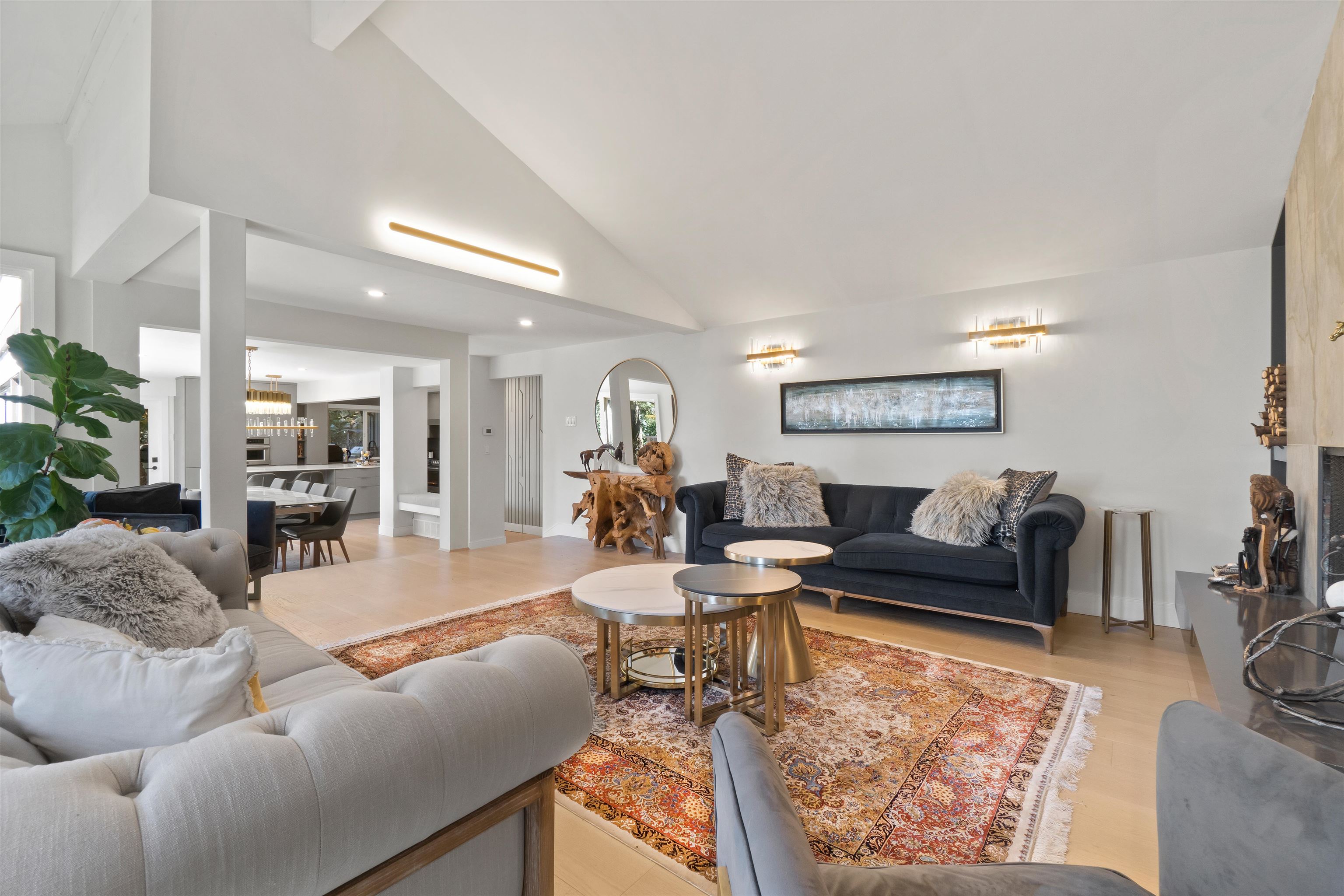 Listing image of 615 E KINGS ROAD