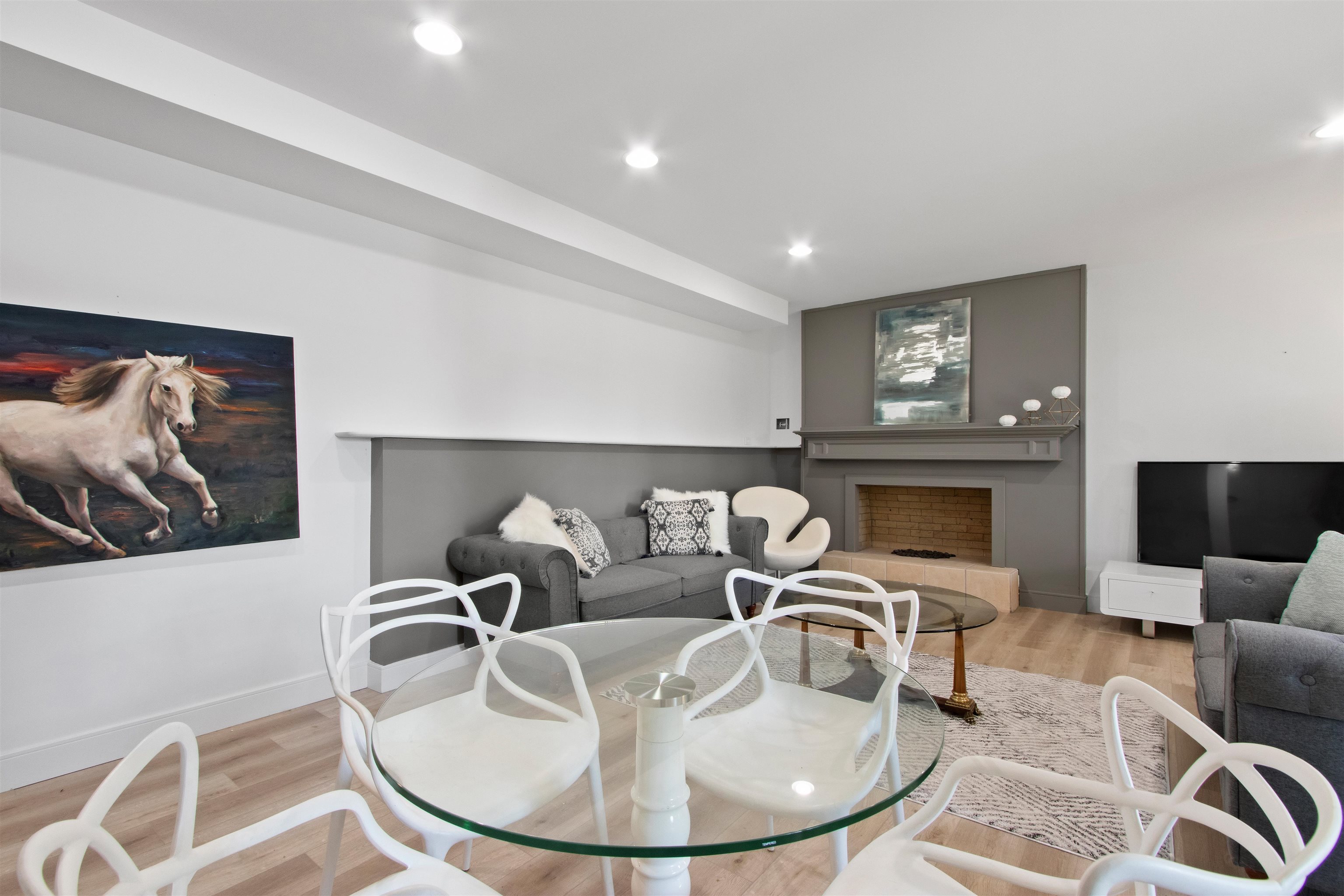 Listing image of 615 E KINGS ROAD