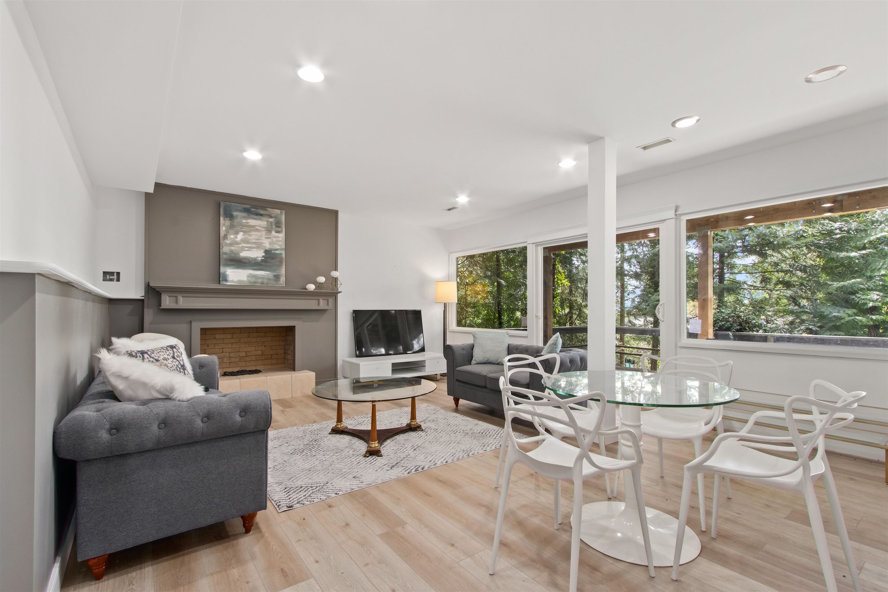 Listing image of 615 E KINGS ROAD
