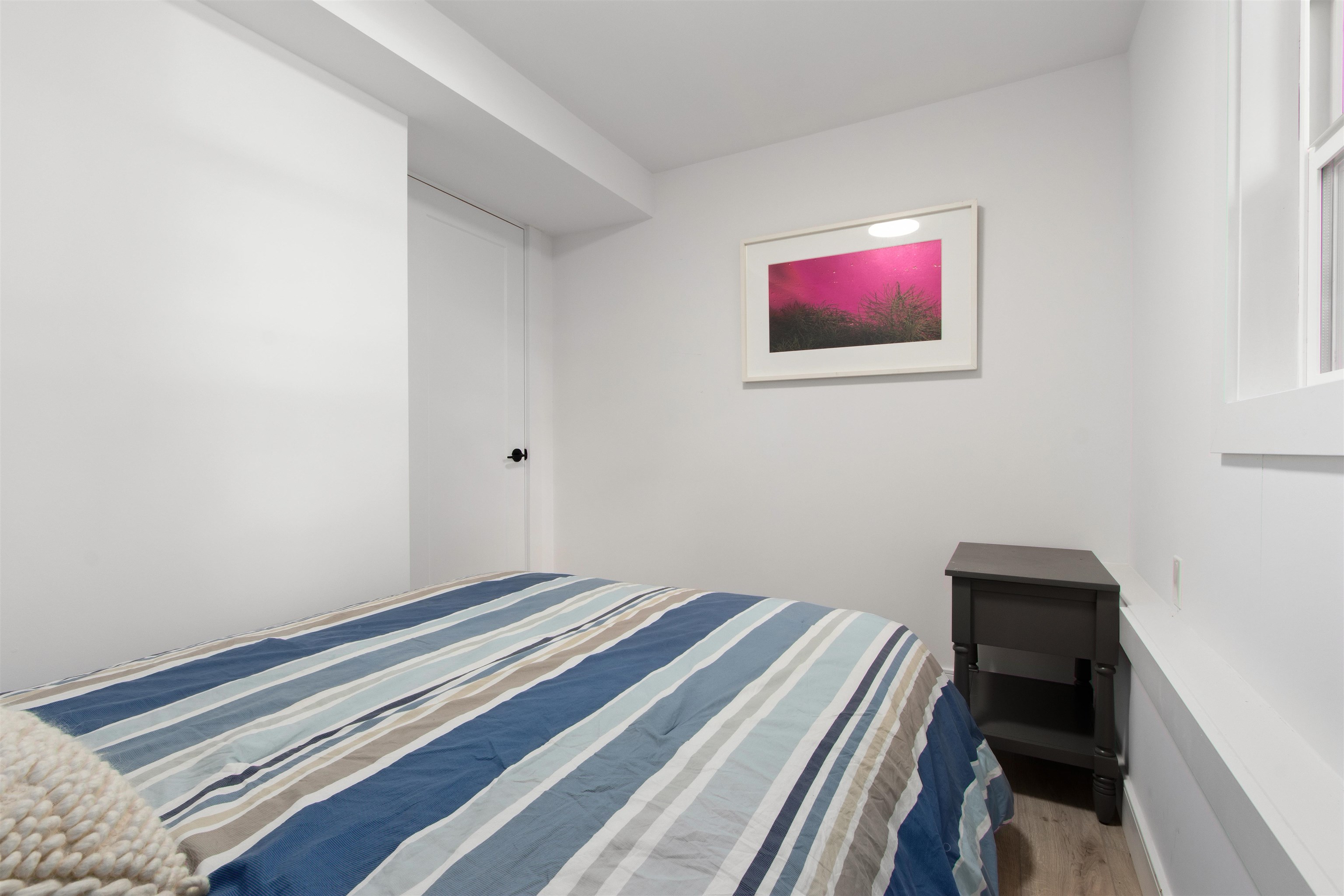 Listing image of 615 E KINGS ROAD