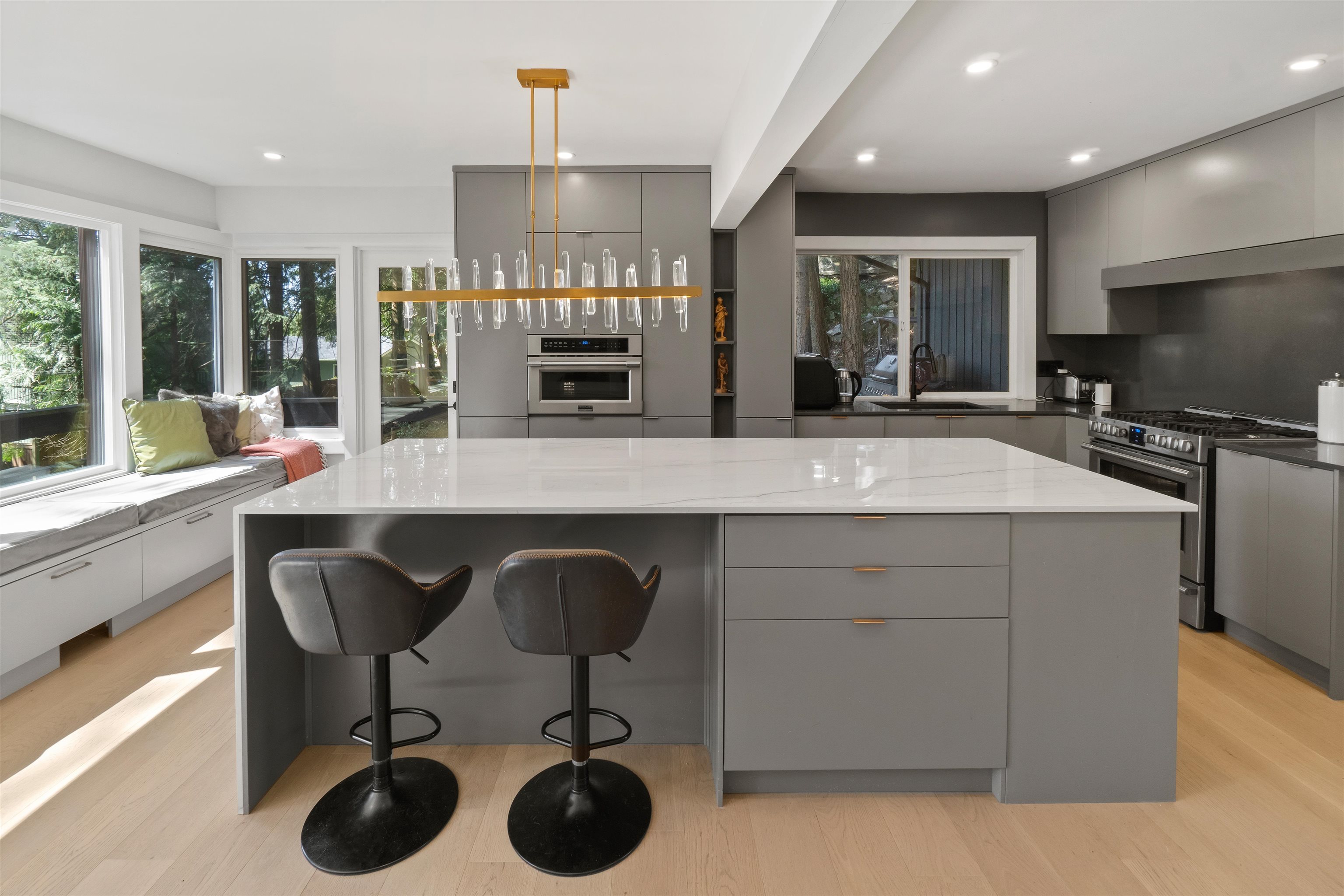 Listing image of 615 E KINGS ROAD