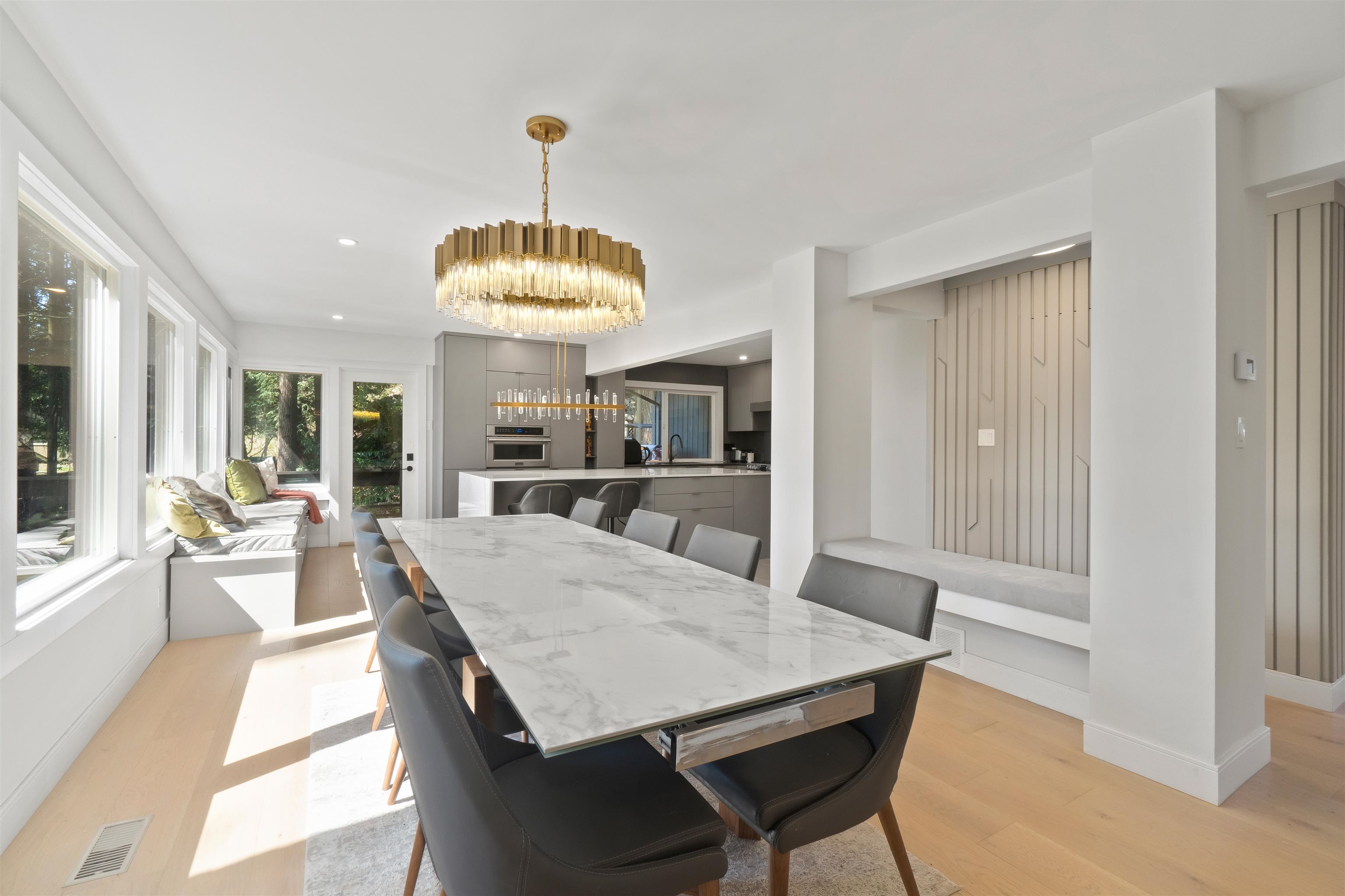 Listing image of 615 E KINGS ROAD