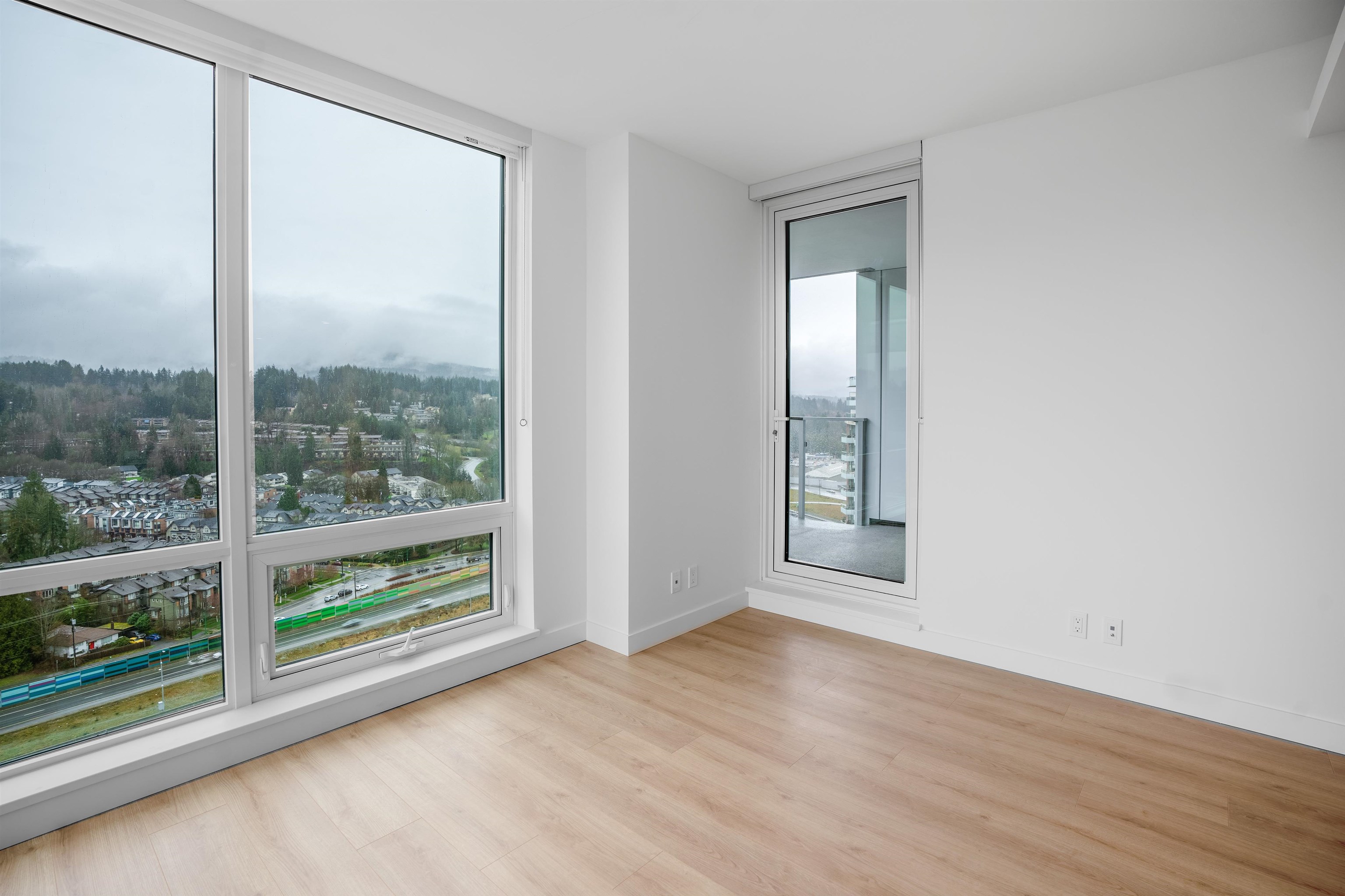 Listing image of 2202 1500 FERN STREET