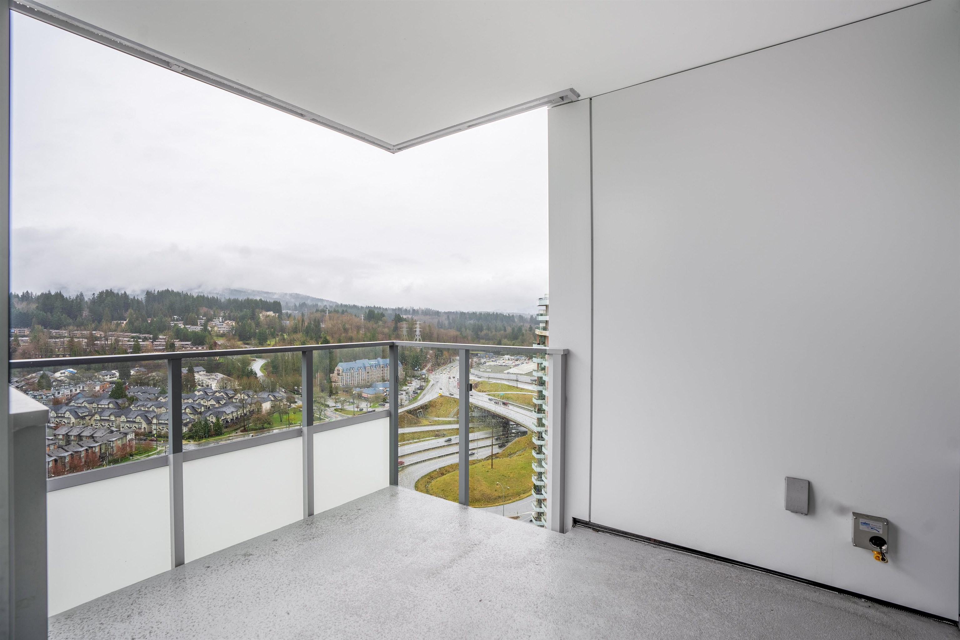 Listing image of 2202 1500 FERN STREET