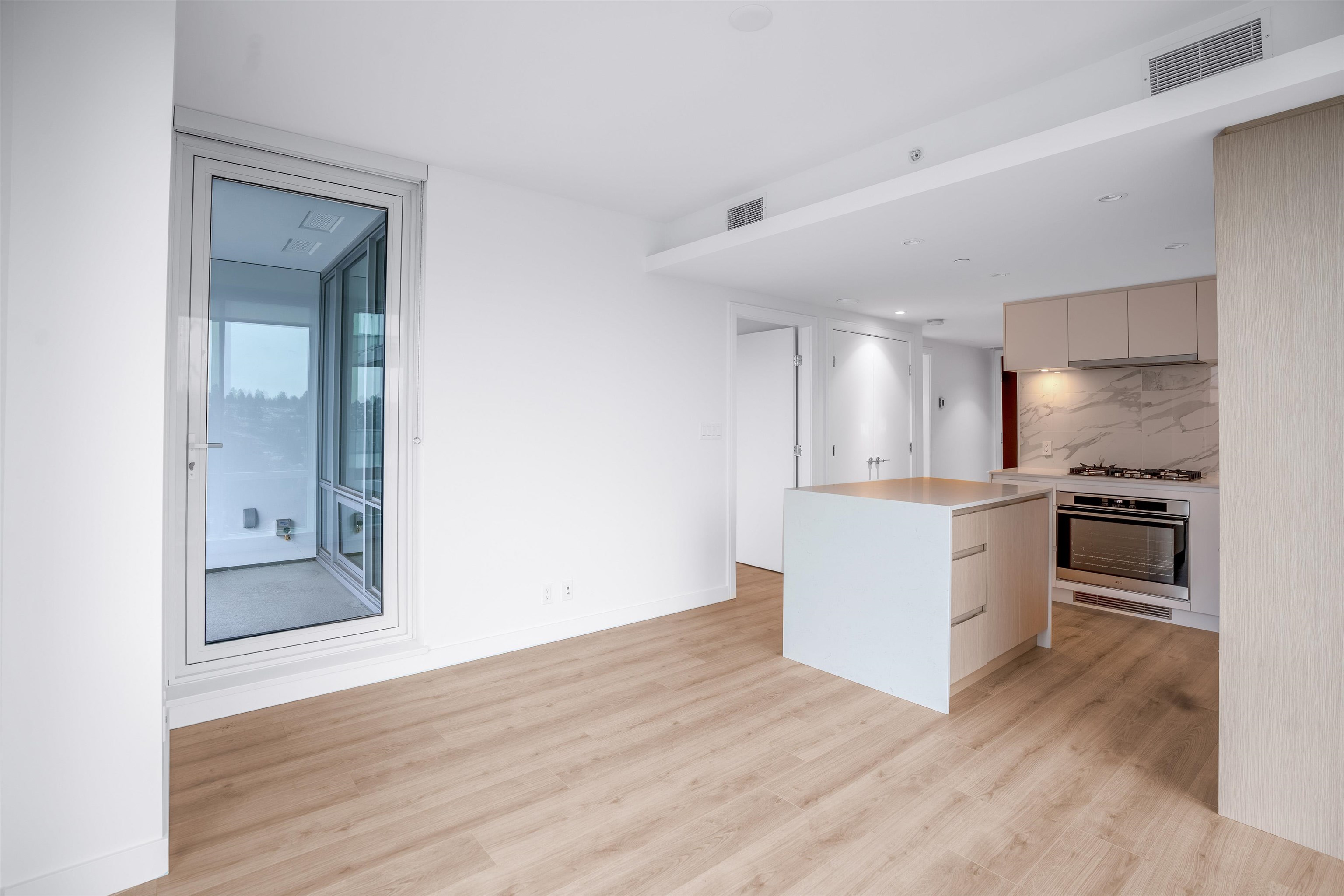 Listing image of 2202 1500 FERN STREET