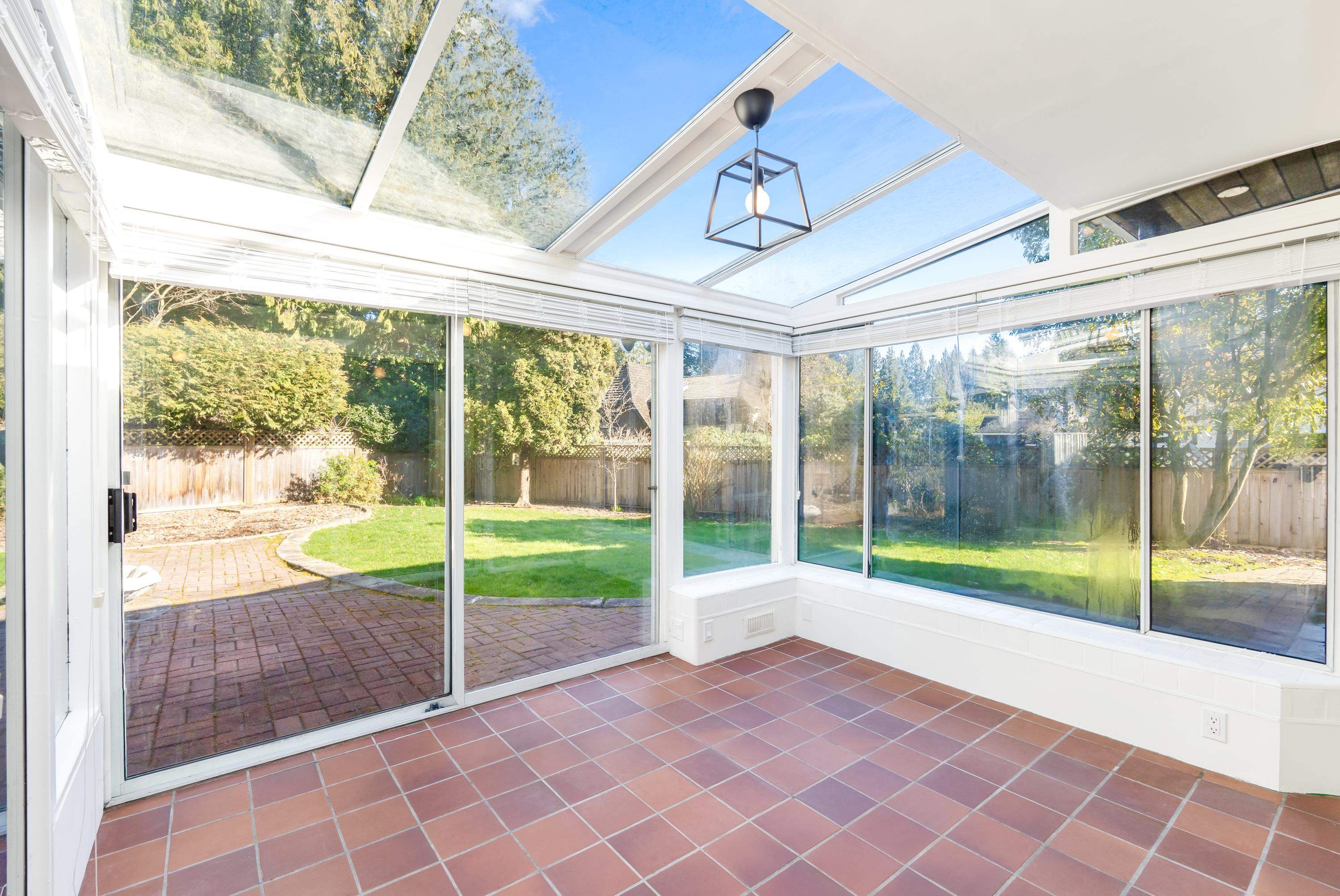 Listing image of 429 NEWLANDS ROAD