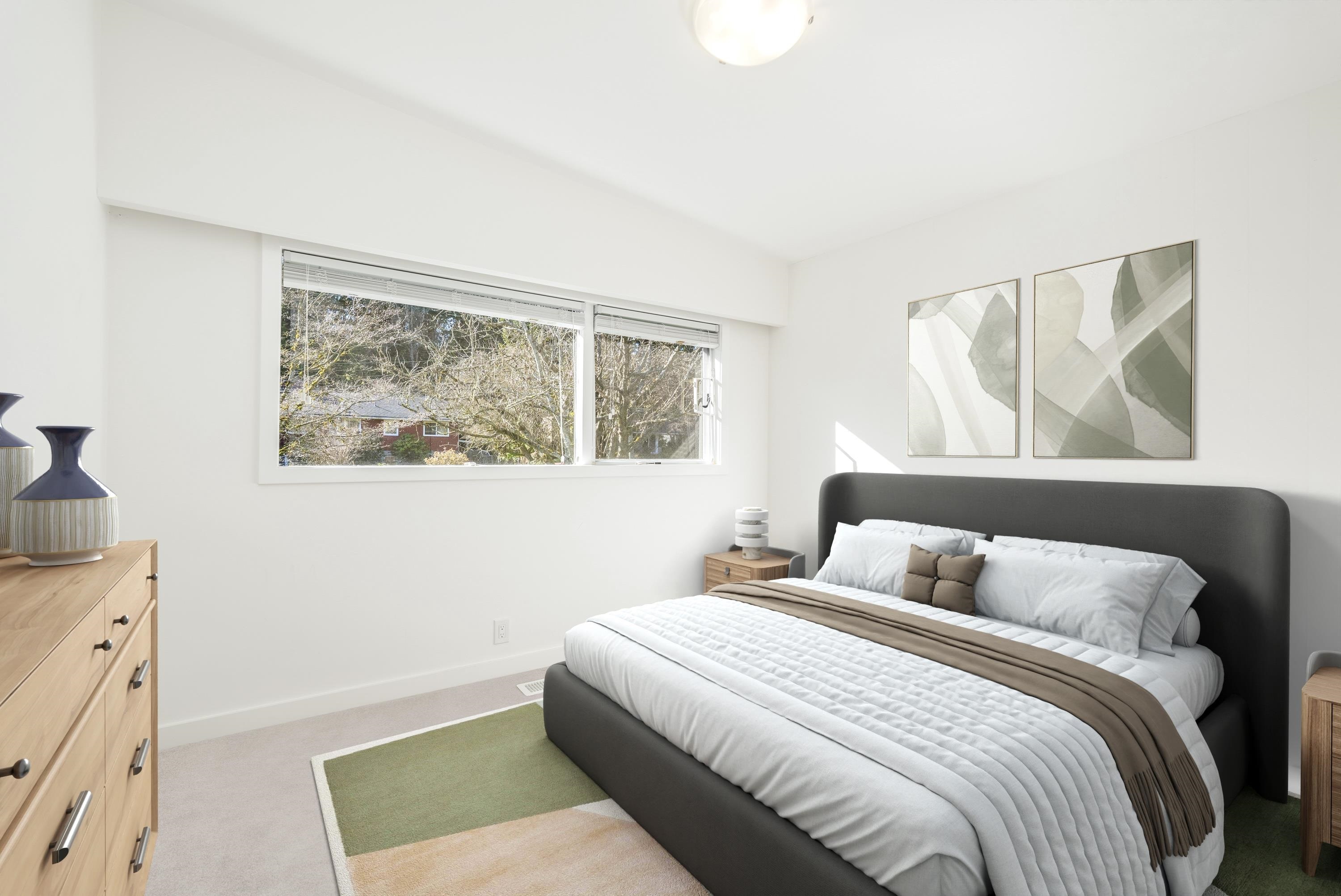 Listing image of 429 NEWLANDS ROAD